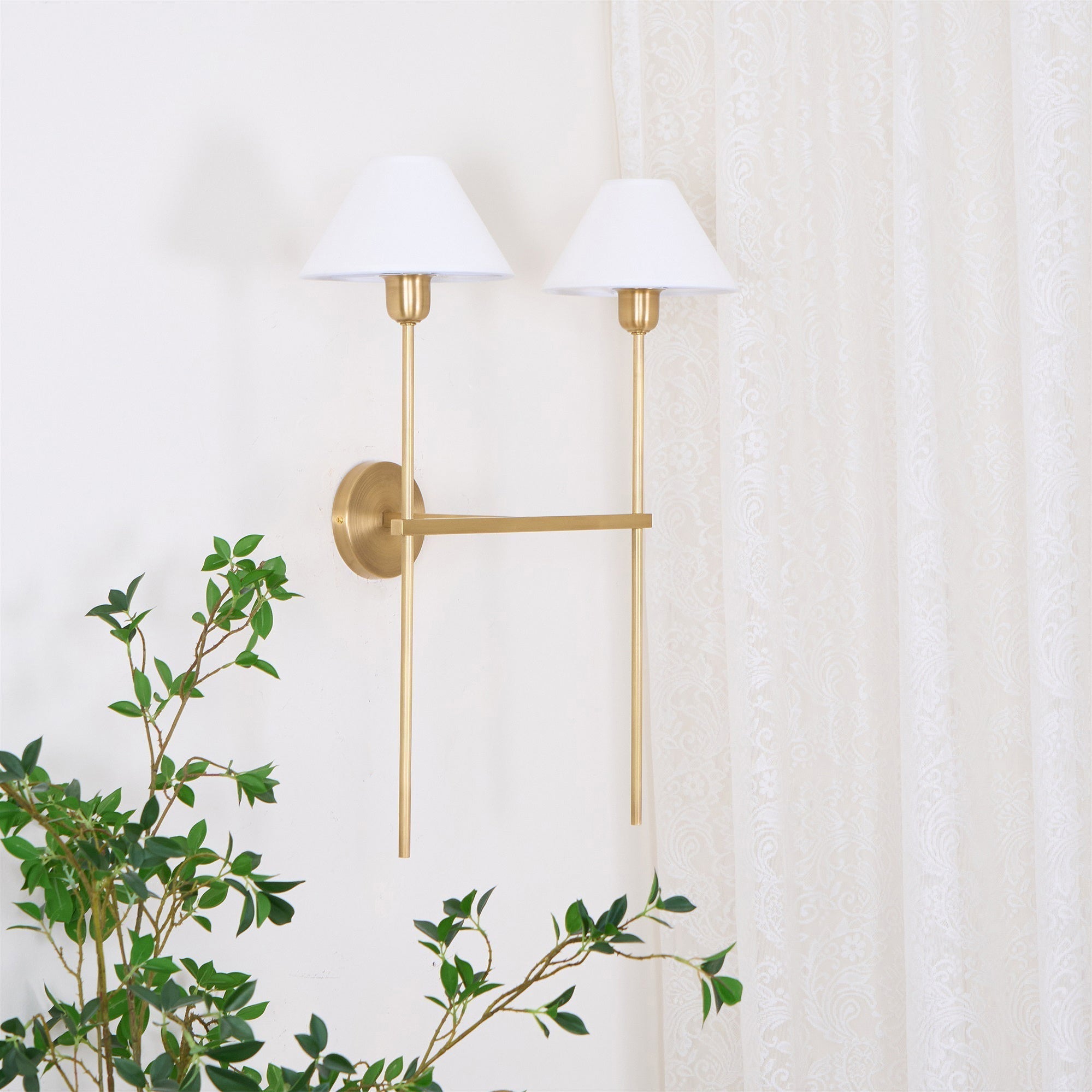 Aurel Wall Lamp