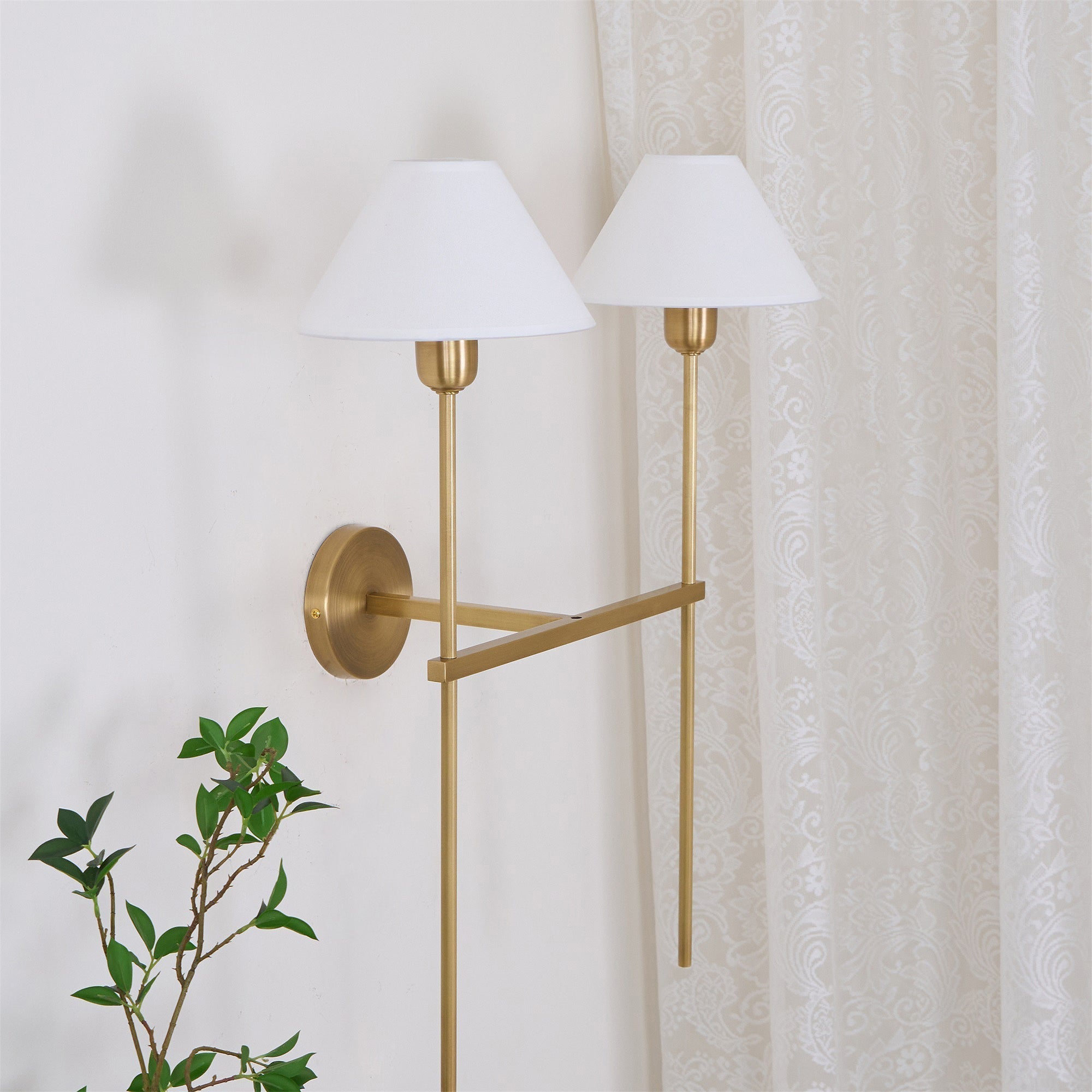 Aurel Wall Lamp
