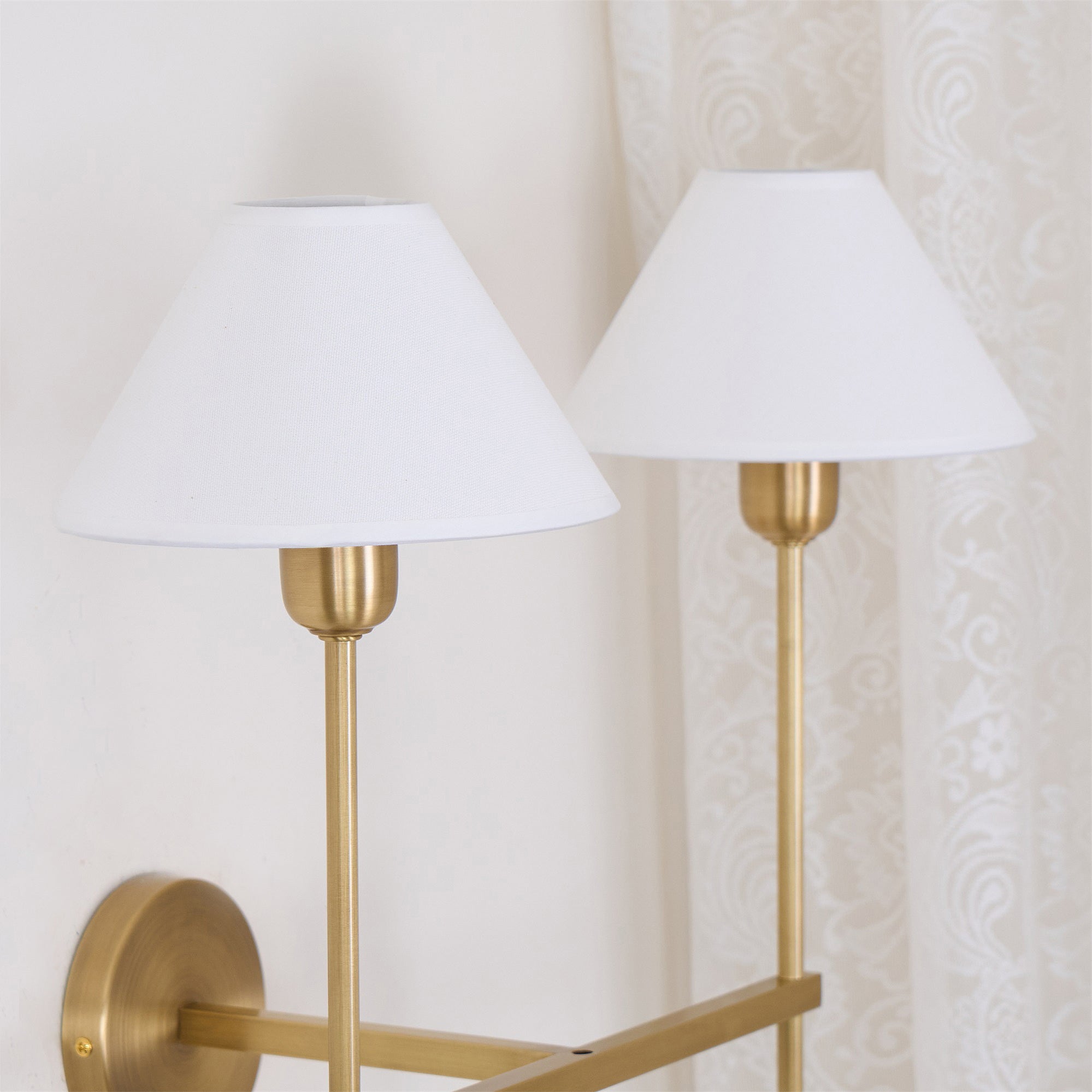 Aurel Wall Lamp