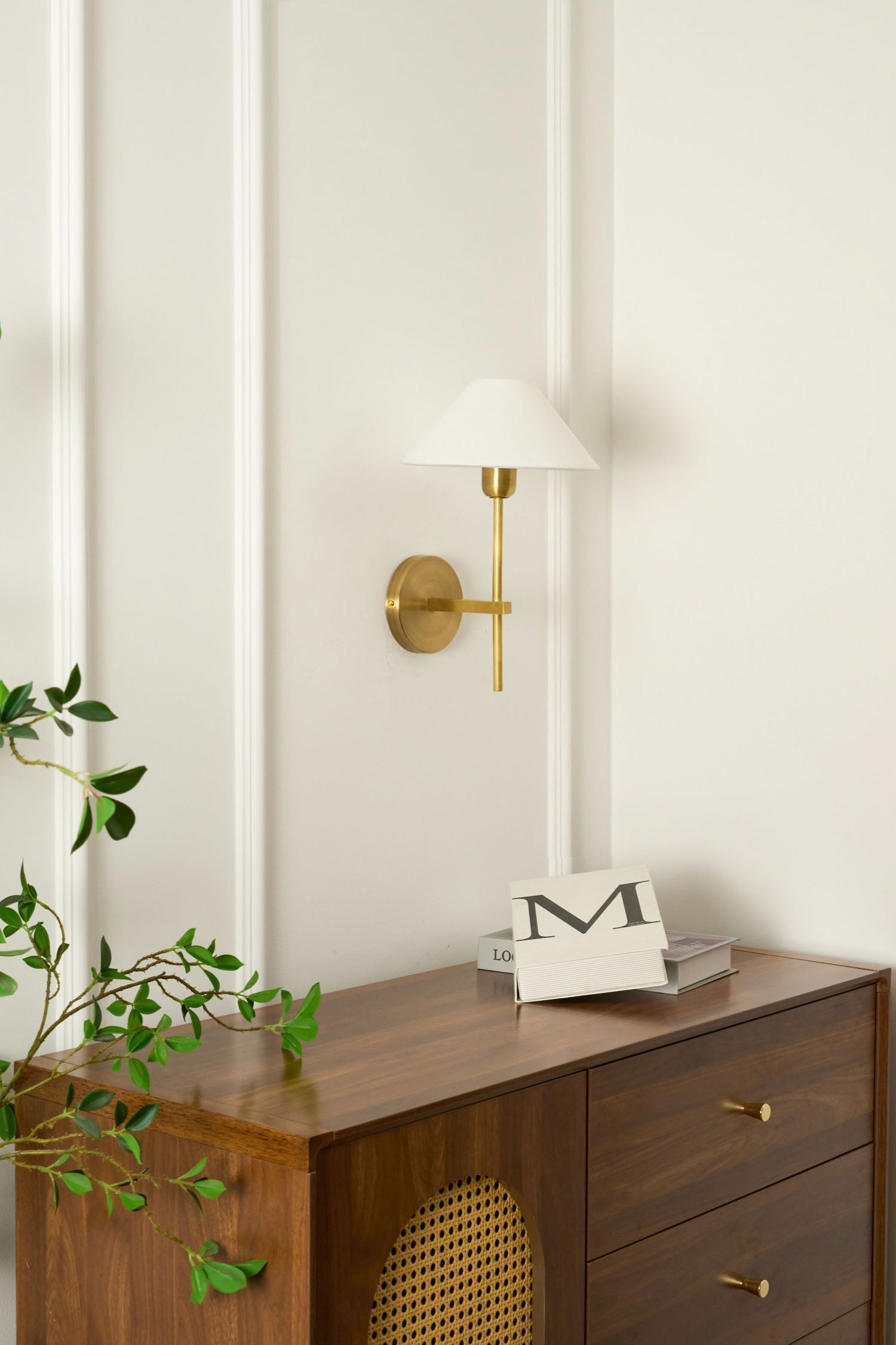 Aurel Wall Lamp