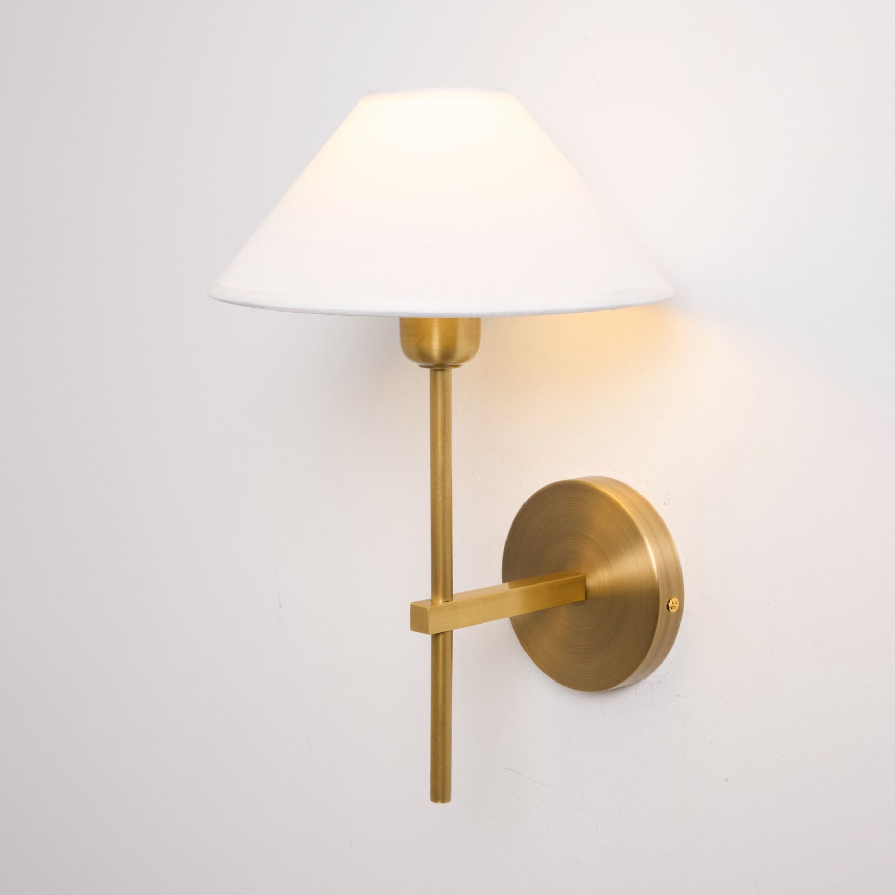 Aurel Wall Lamp
