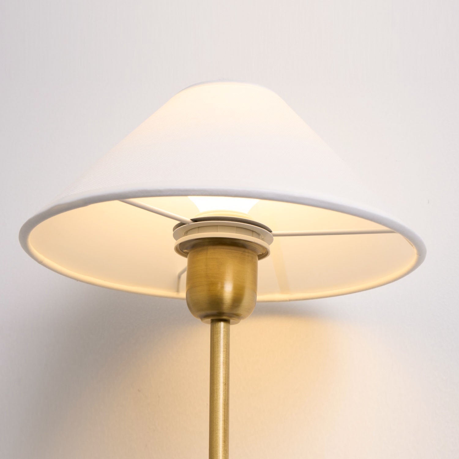 Aurel Wall Lamp