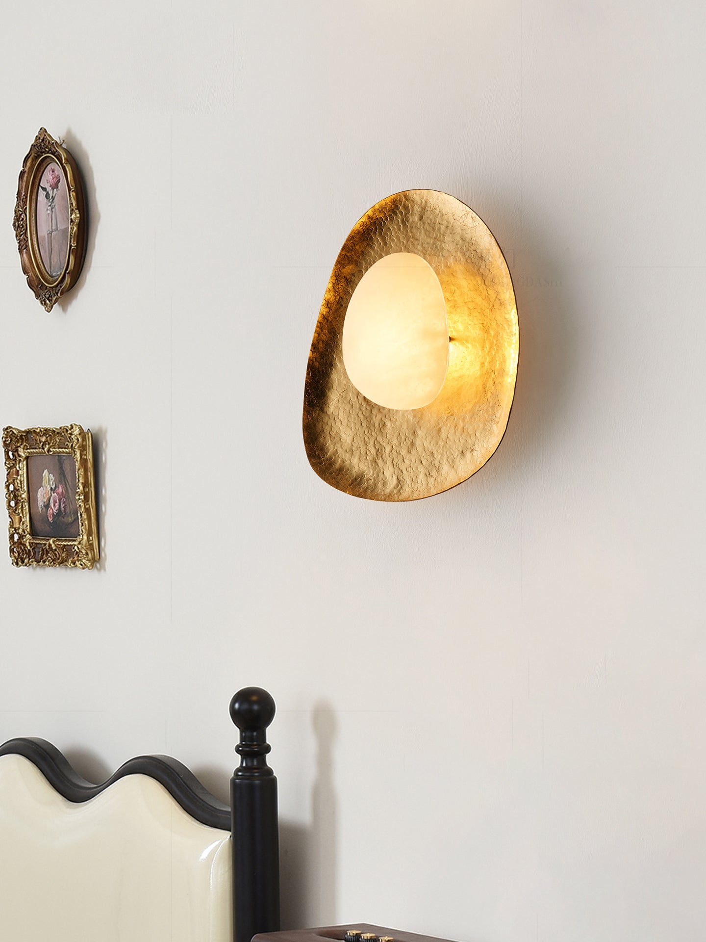 Haloform Aurea Alabaster Wall Lamp-Neutral Decor
