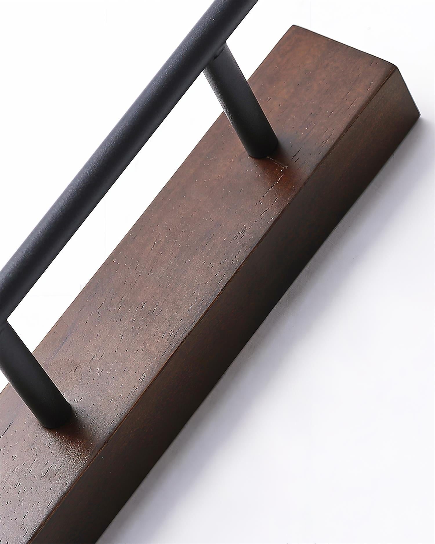 Evarin Wall Light