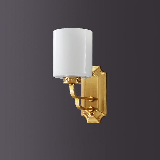 Regal Classic Brass Wall Lamp-Neutral Decor