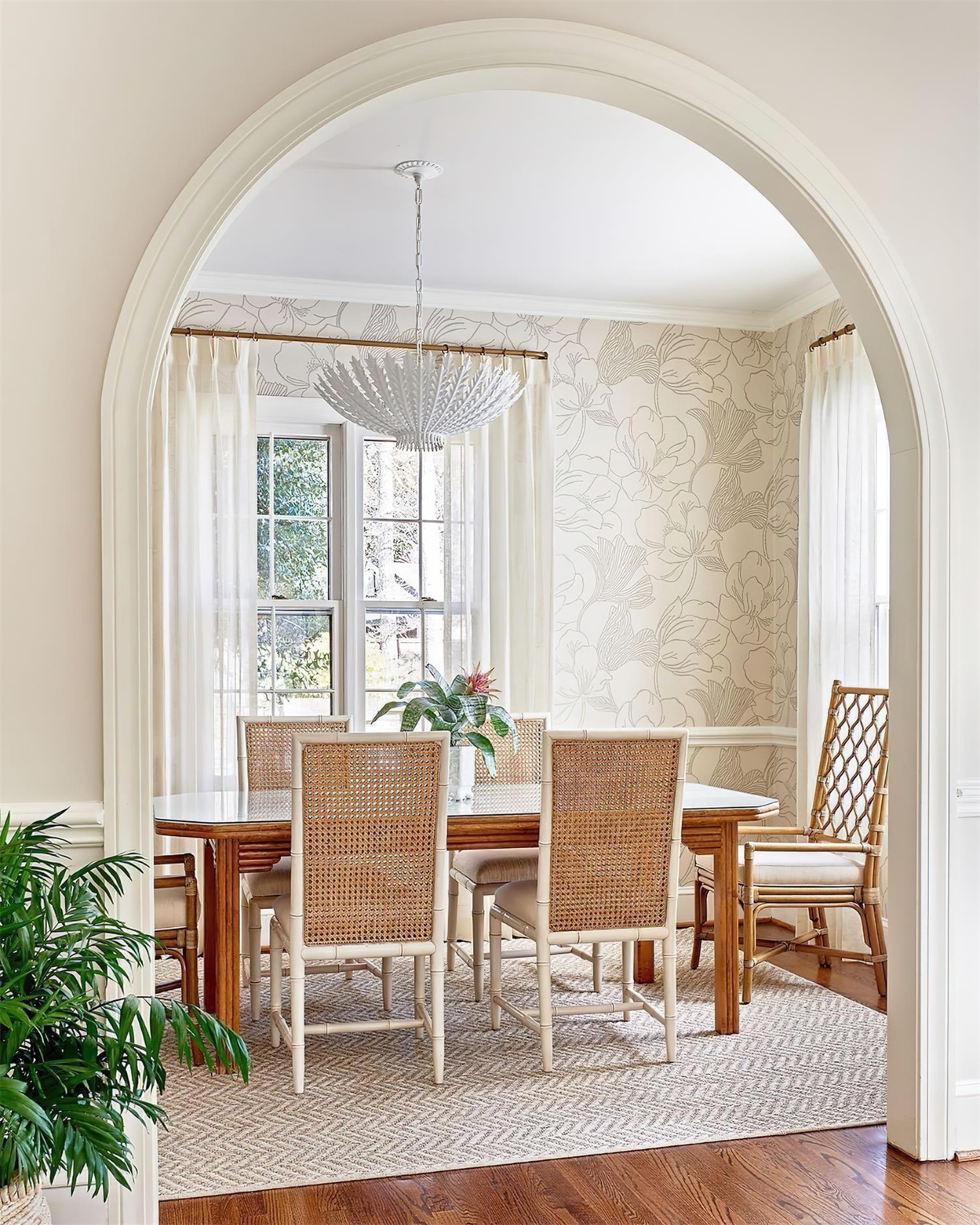 Geyon Golden Leaf Chandelier