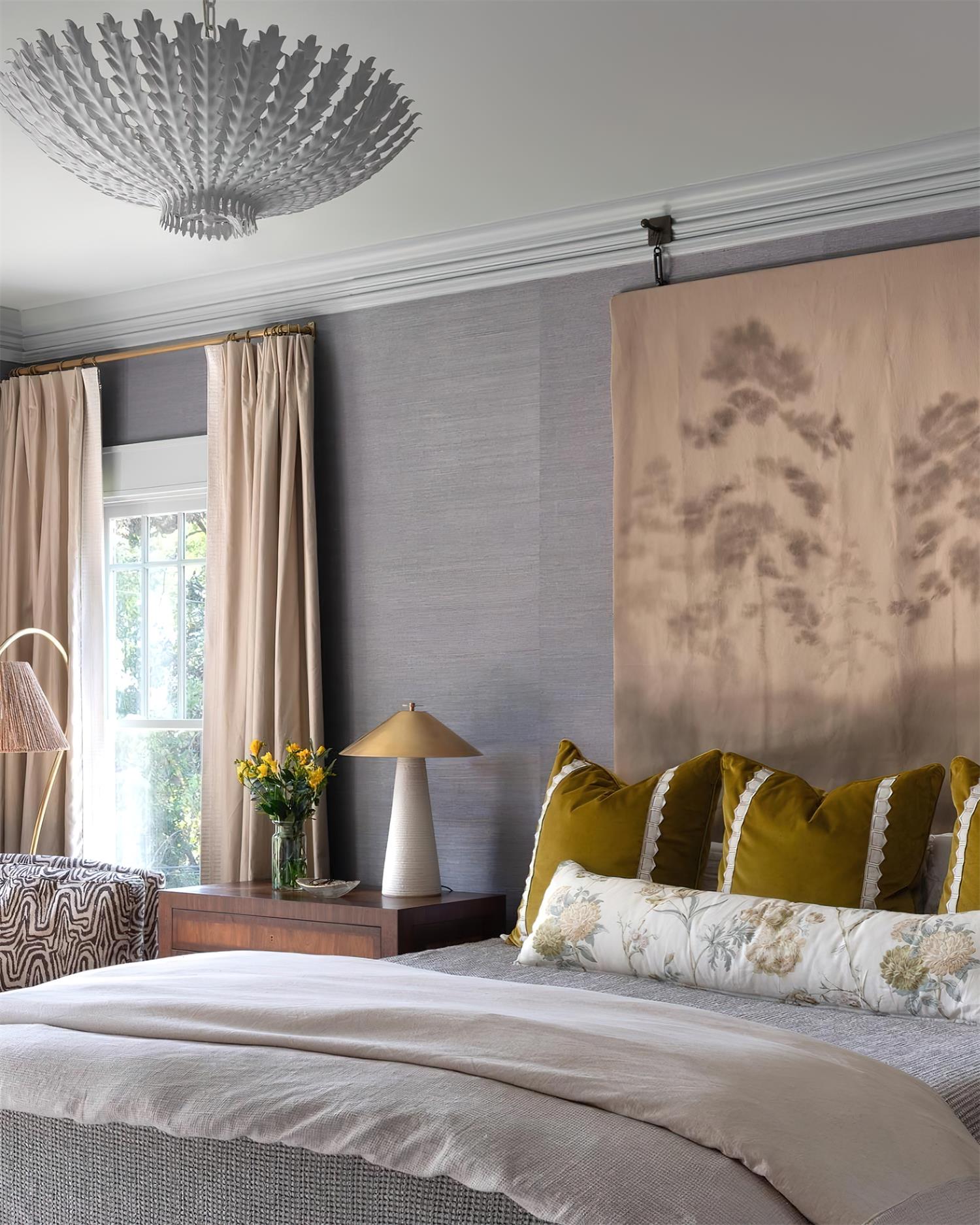 Geyon Golden Leaf Chandelier