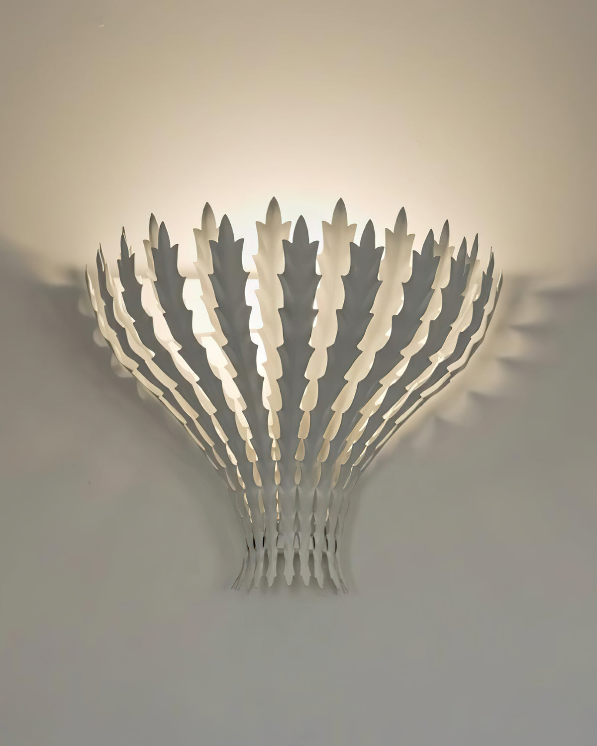 Hampton Wall Light Handmade Leaf Motif Elegant-Neutral Decor