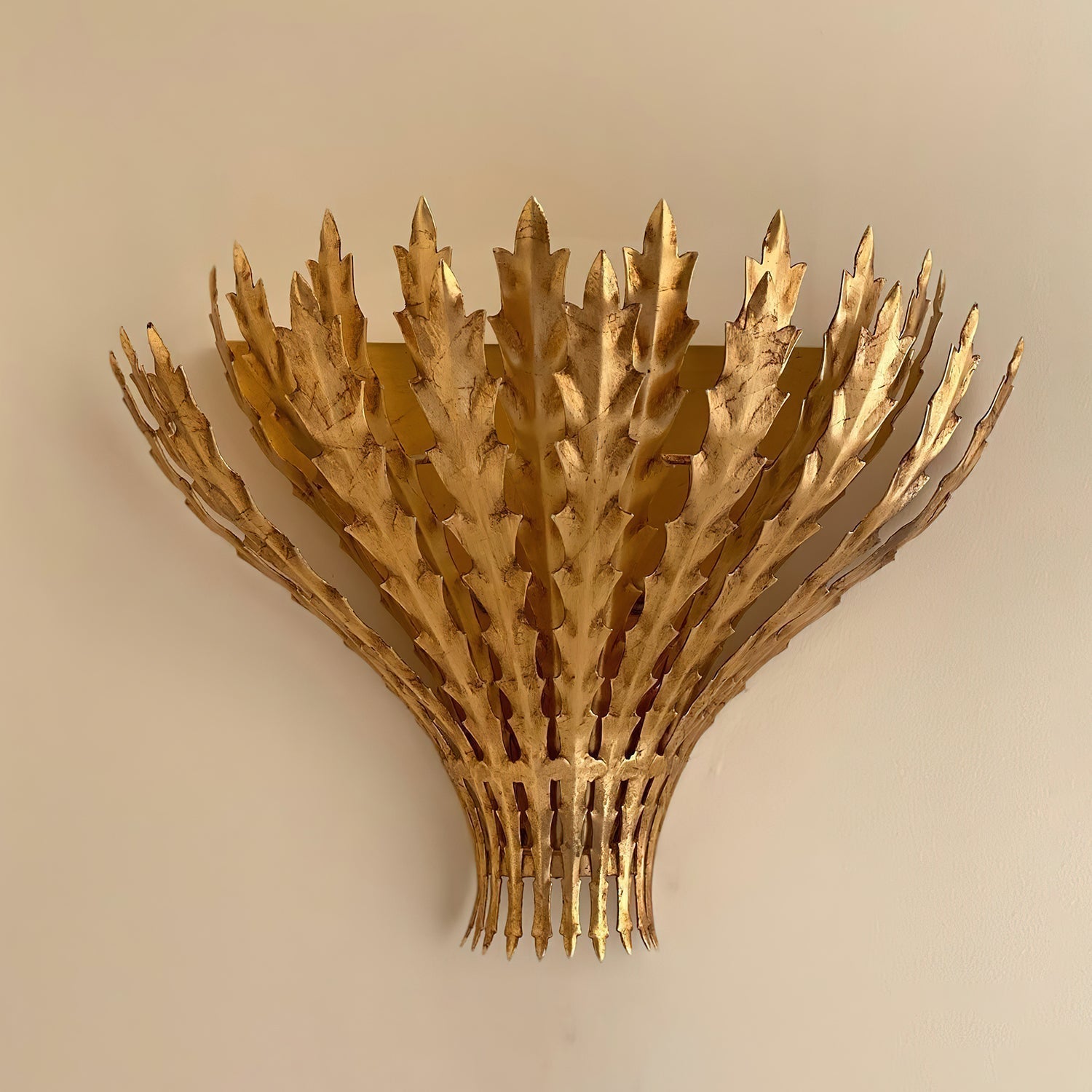 Hampton Wall Light Handmade Leaf Motif Elegant-Neutral Decor