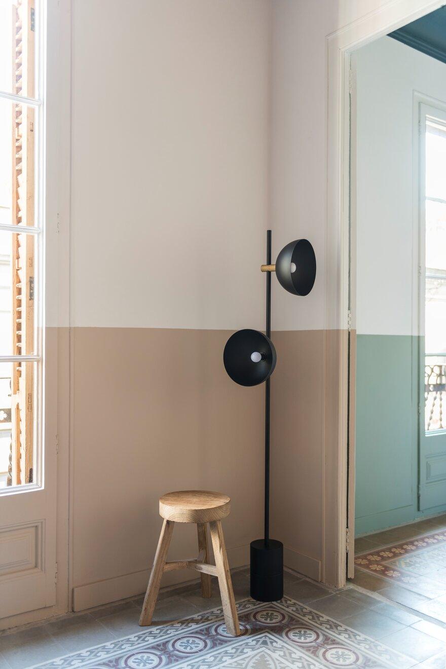 Lumase Glass Minimalist Floor Lamp-Neutral Decor