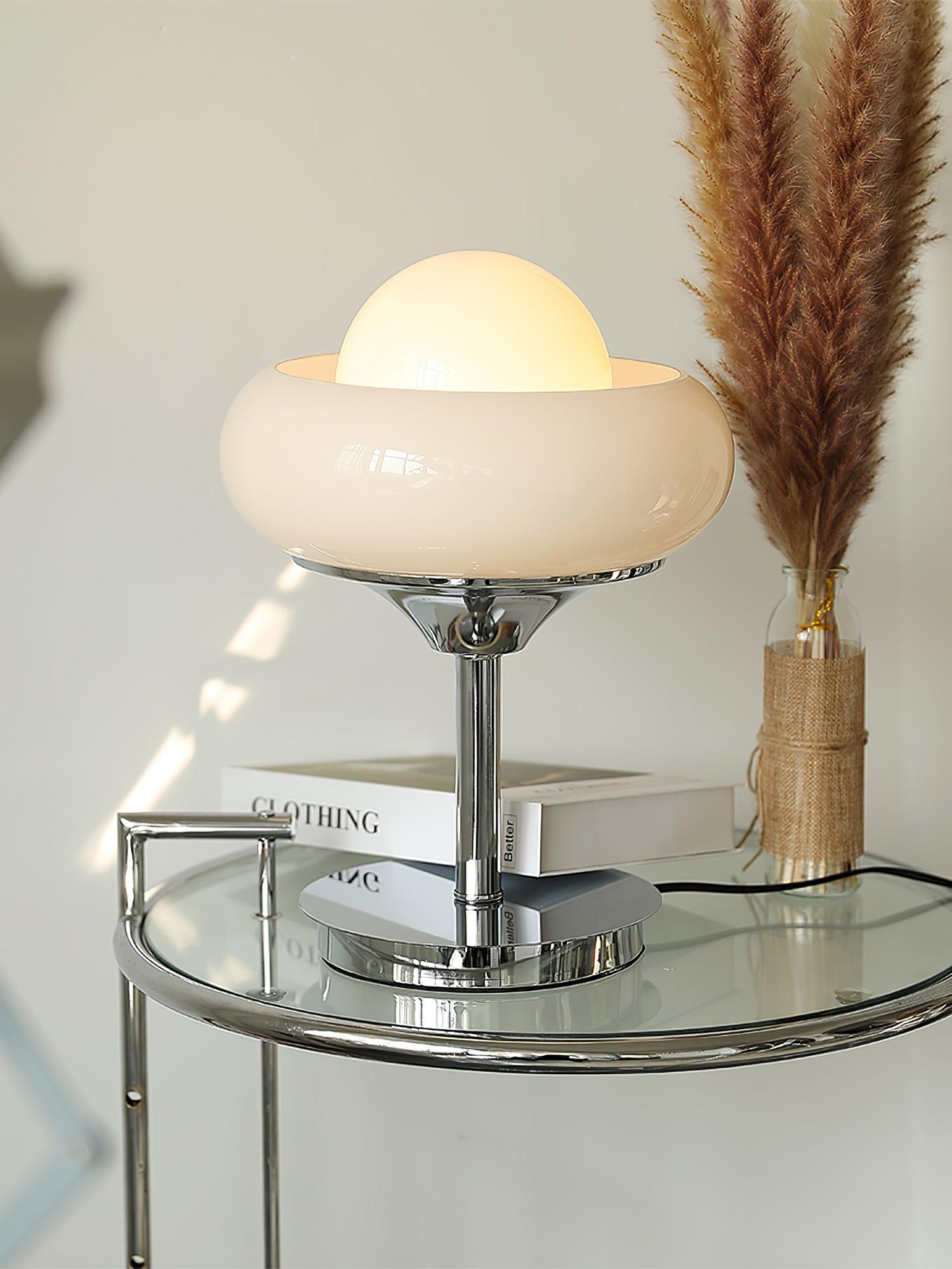 Solise Glass Retro Table Lamp-Neutral Decor