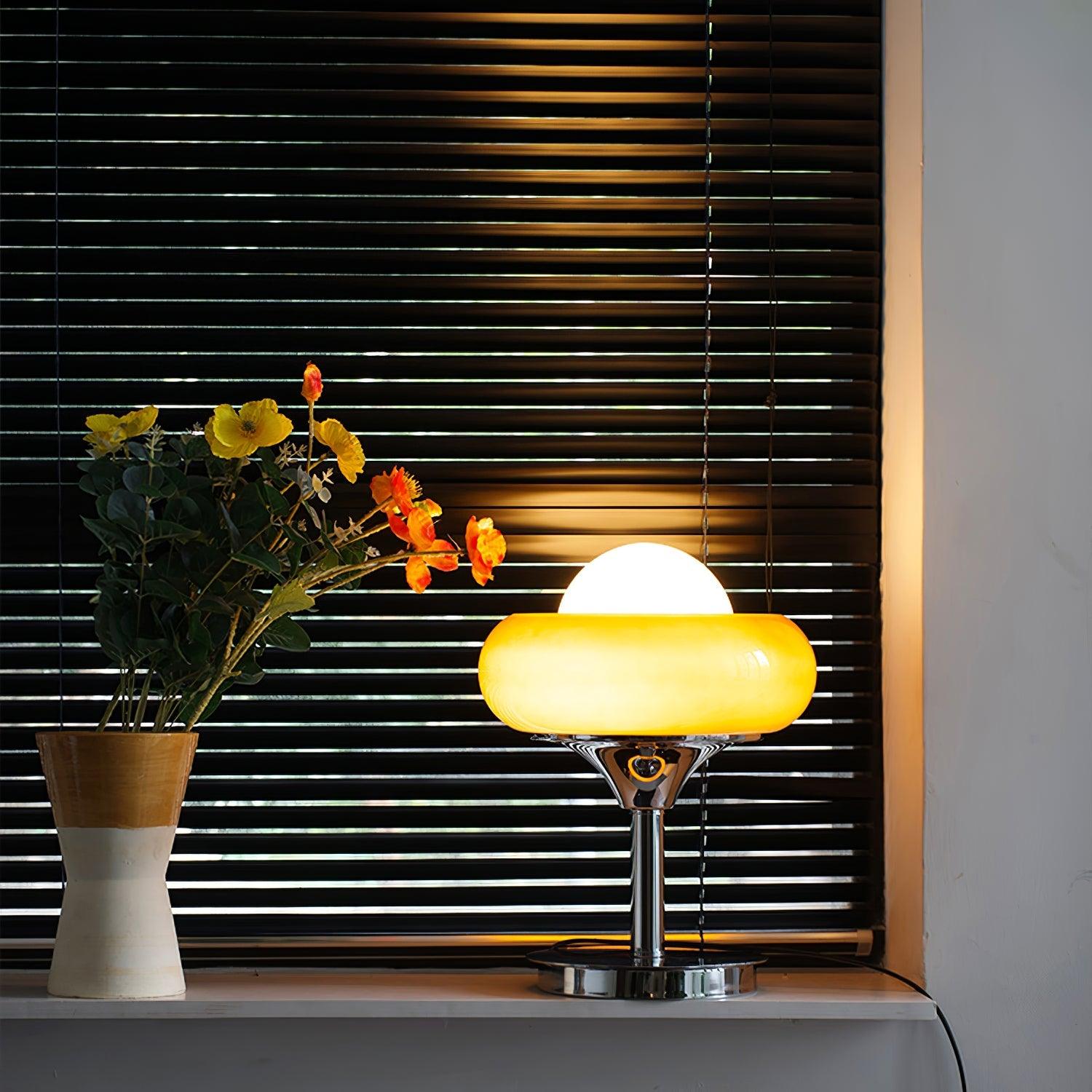 Solise Glass Retro Table Lamp-Neutral Decor