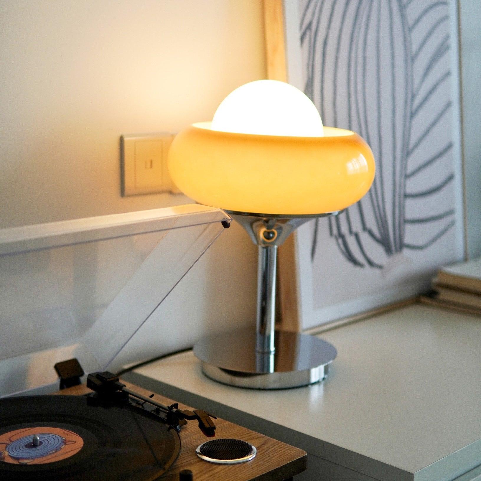 Solise Glass Retro Table Lamp-Neutral Decor