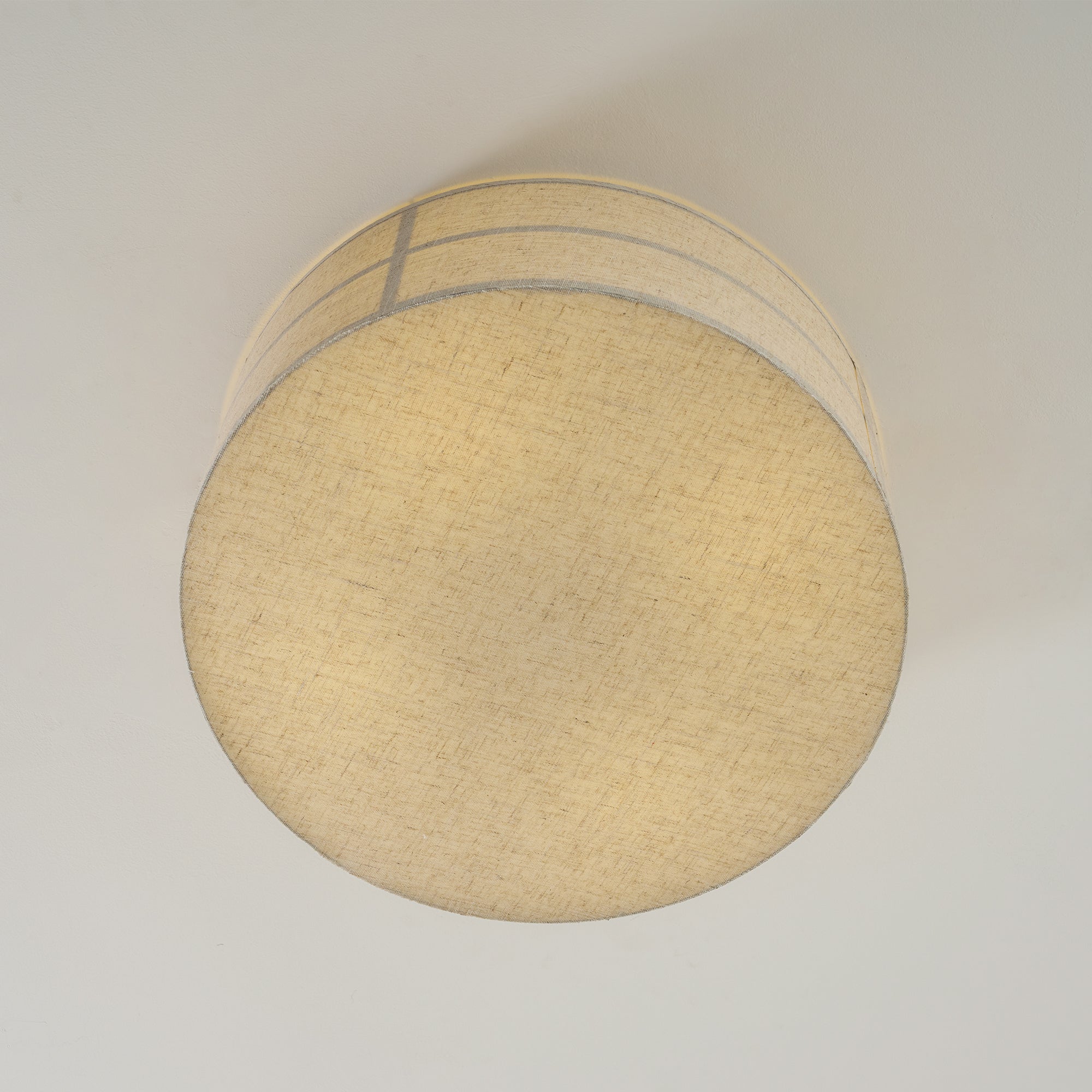 The lamp's form and material in detail.