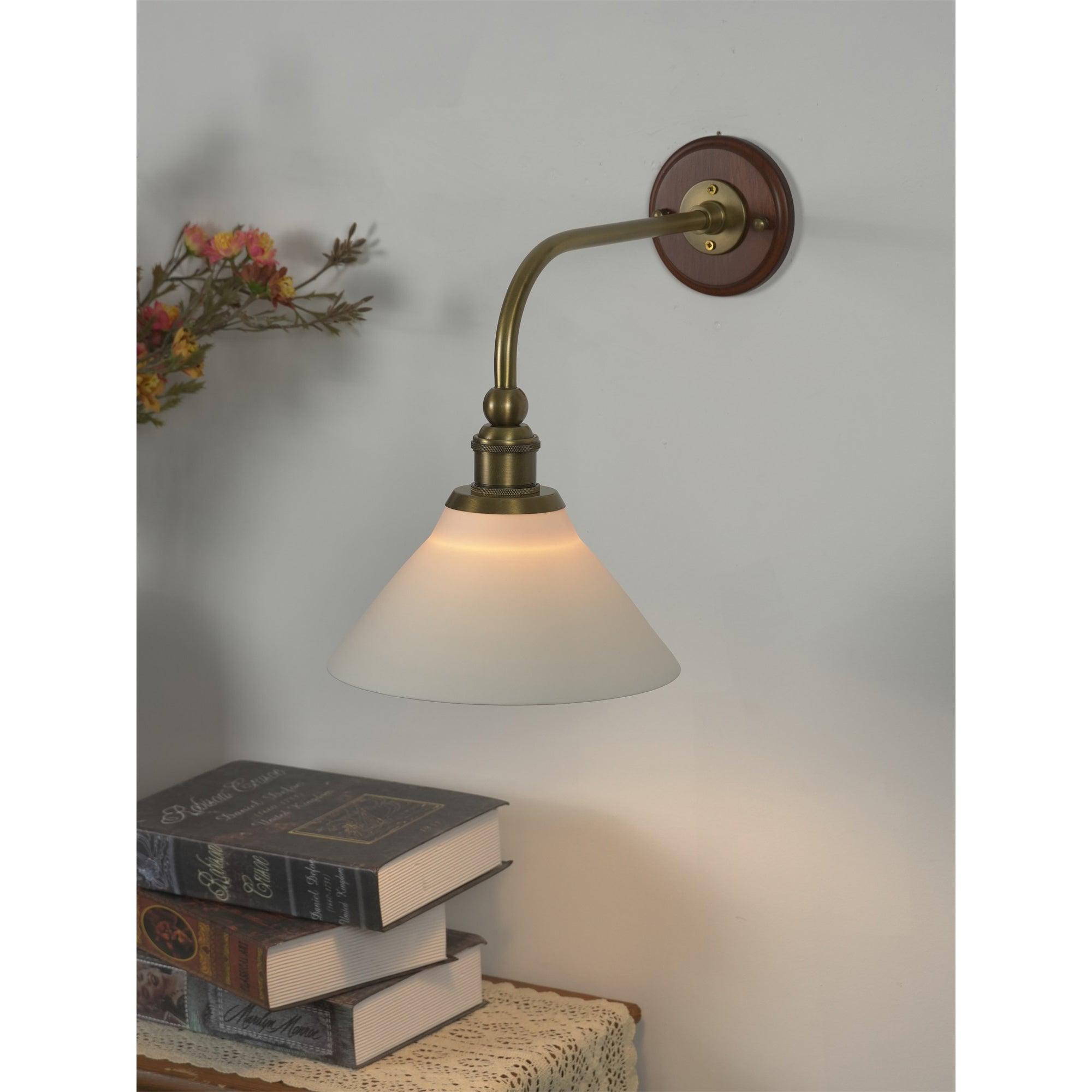 Front view of the Heirloom ceramic wall lamp.