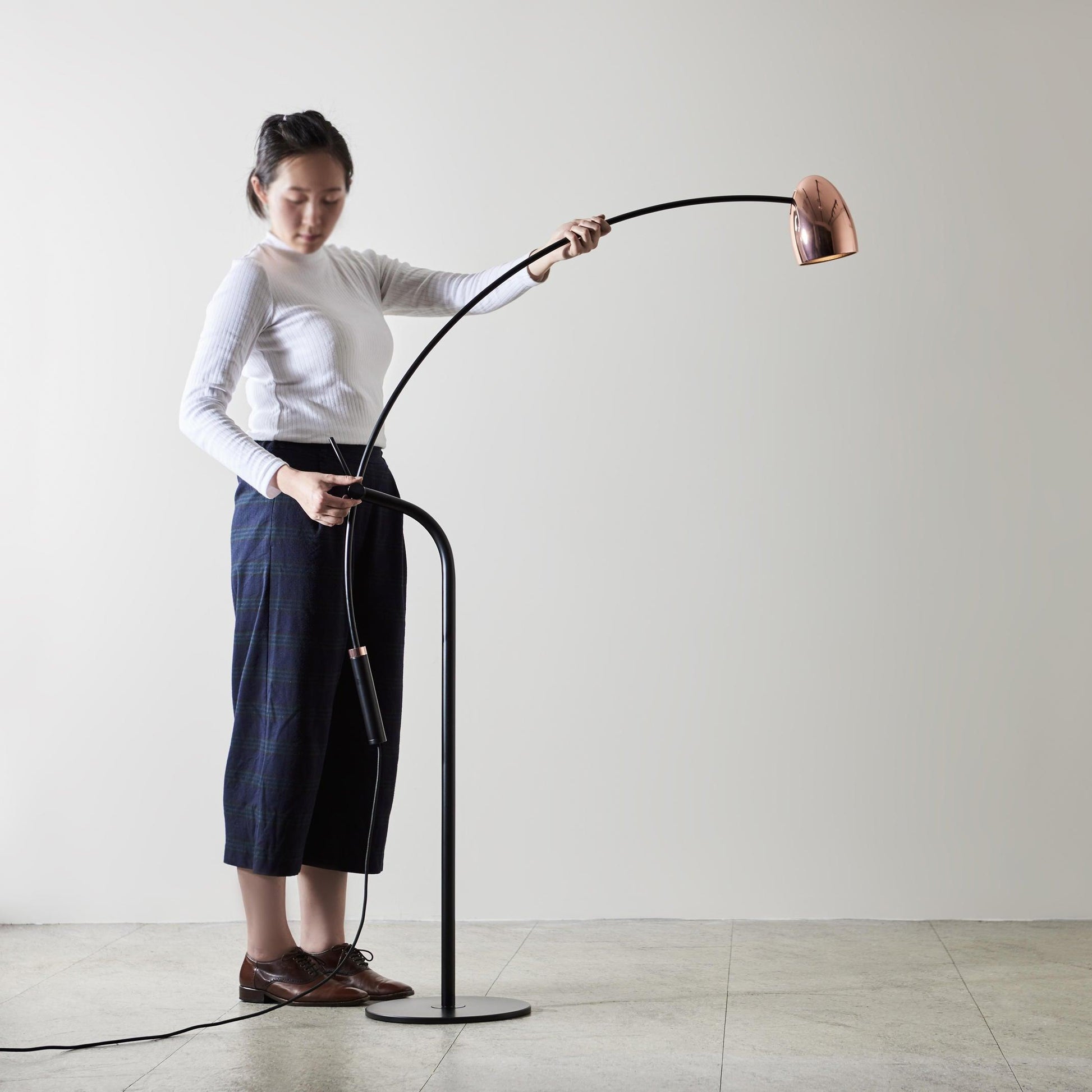 Arc Modern LED Floor Lamp-Neutral Decor