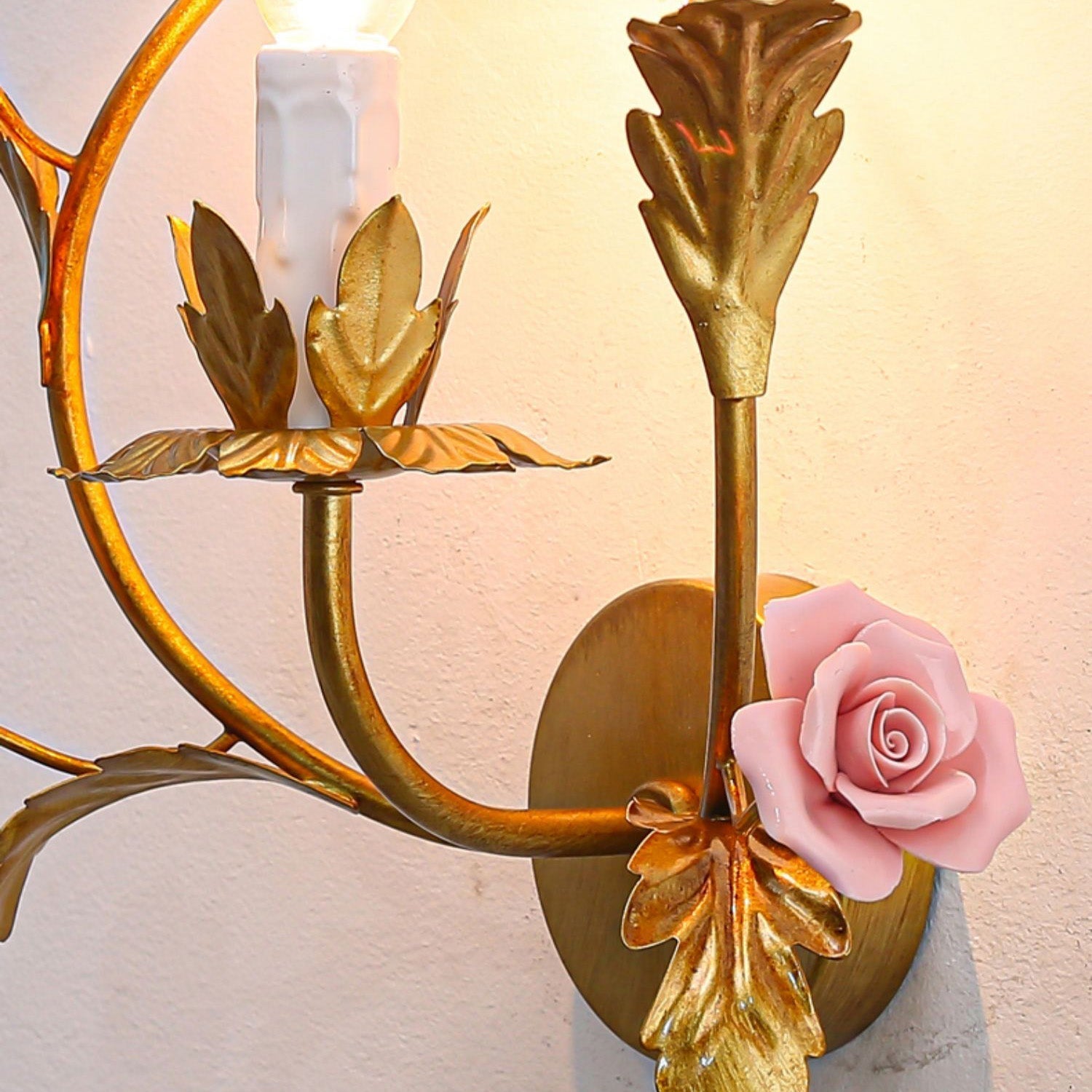 Rosea Wall Lamp