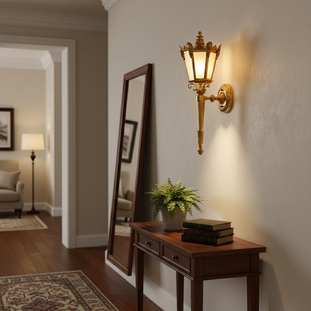 Side profile of the classic Heritage Wall Lamp.