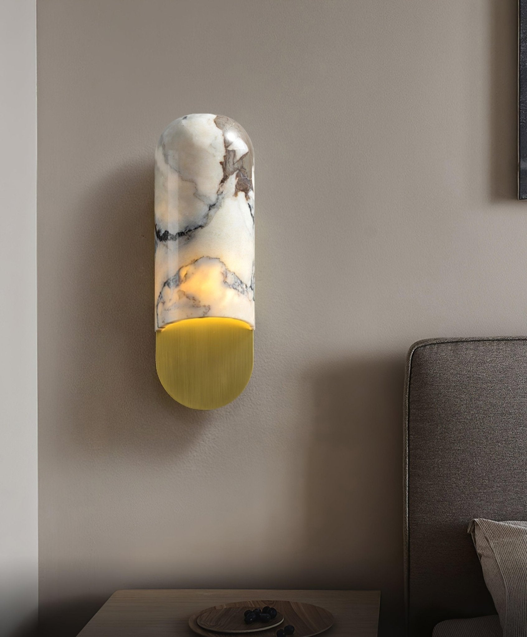 Lustra Wall Sconce Elegant Finish-Neutral Decor