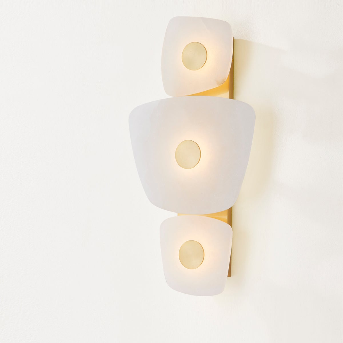 Fylsa Asymmetric Alabaster Wall Light-Neutral Decor