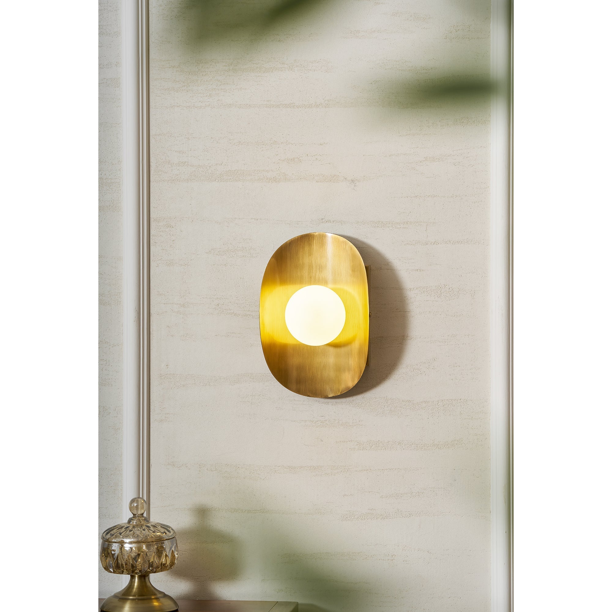 Front view of the three-head Hopper Wall Lamp.