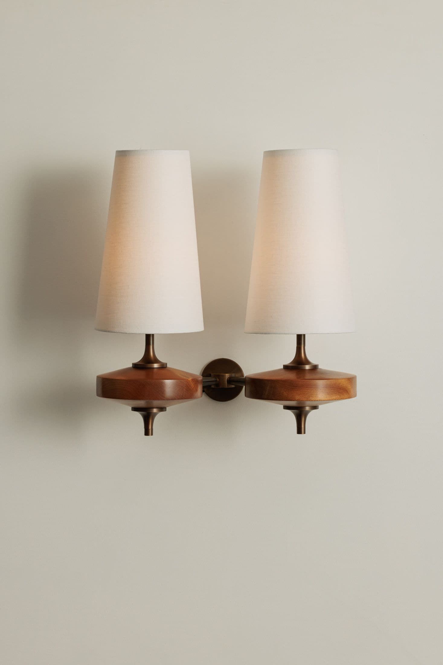 Nydorisra Vintage Antique Brass Wall Lamp-Neutral Decor