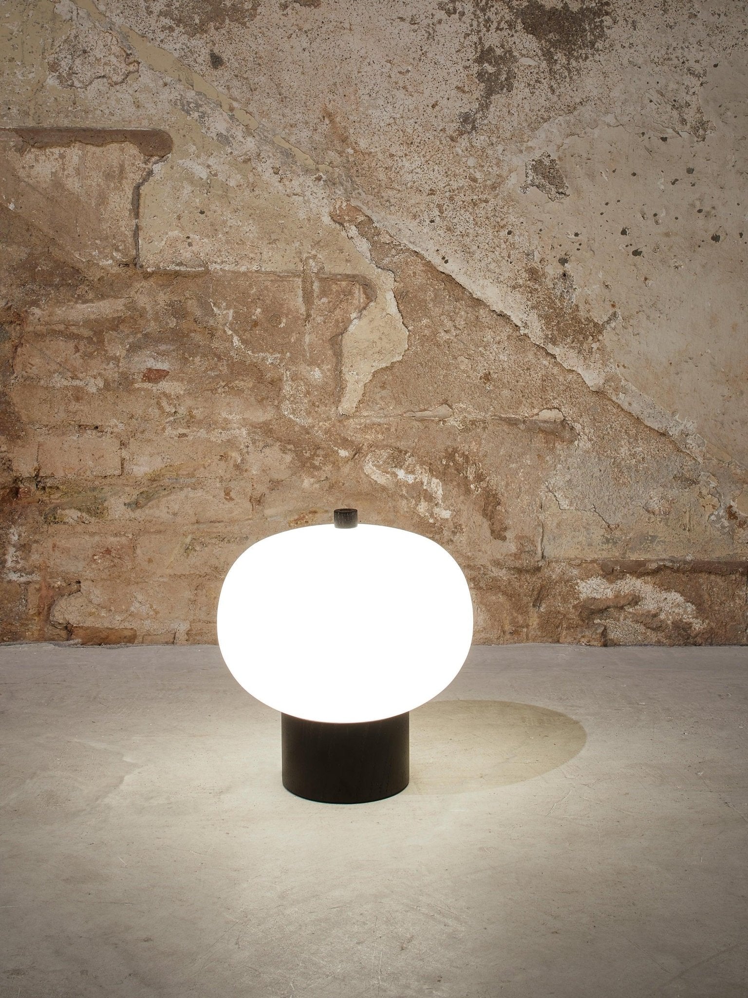 Jaldes Wood & Glass Table Lamp-Neutral Decor