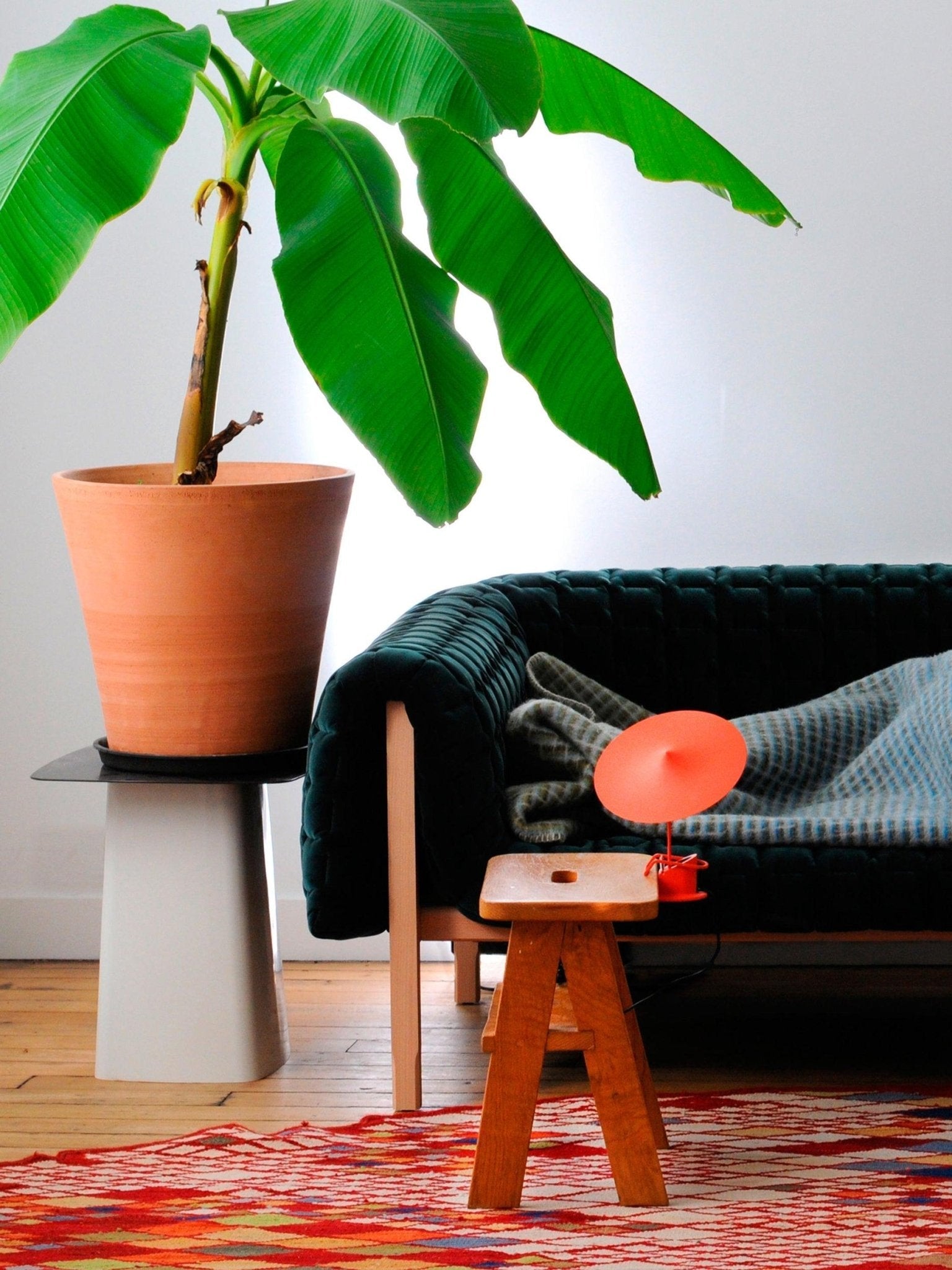 Lumoce Futuristic Table Lamp-Neutral Decor