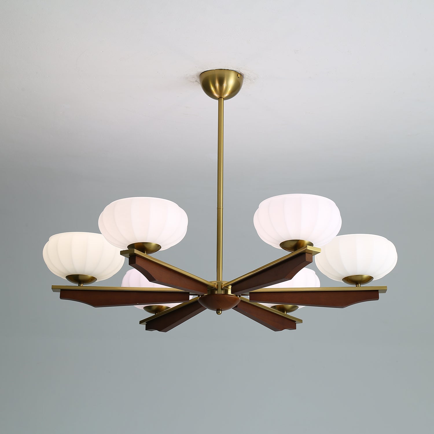 Uzoror Traditional Elegance Vintage Wood Chandelier-Neutral Decor