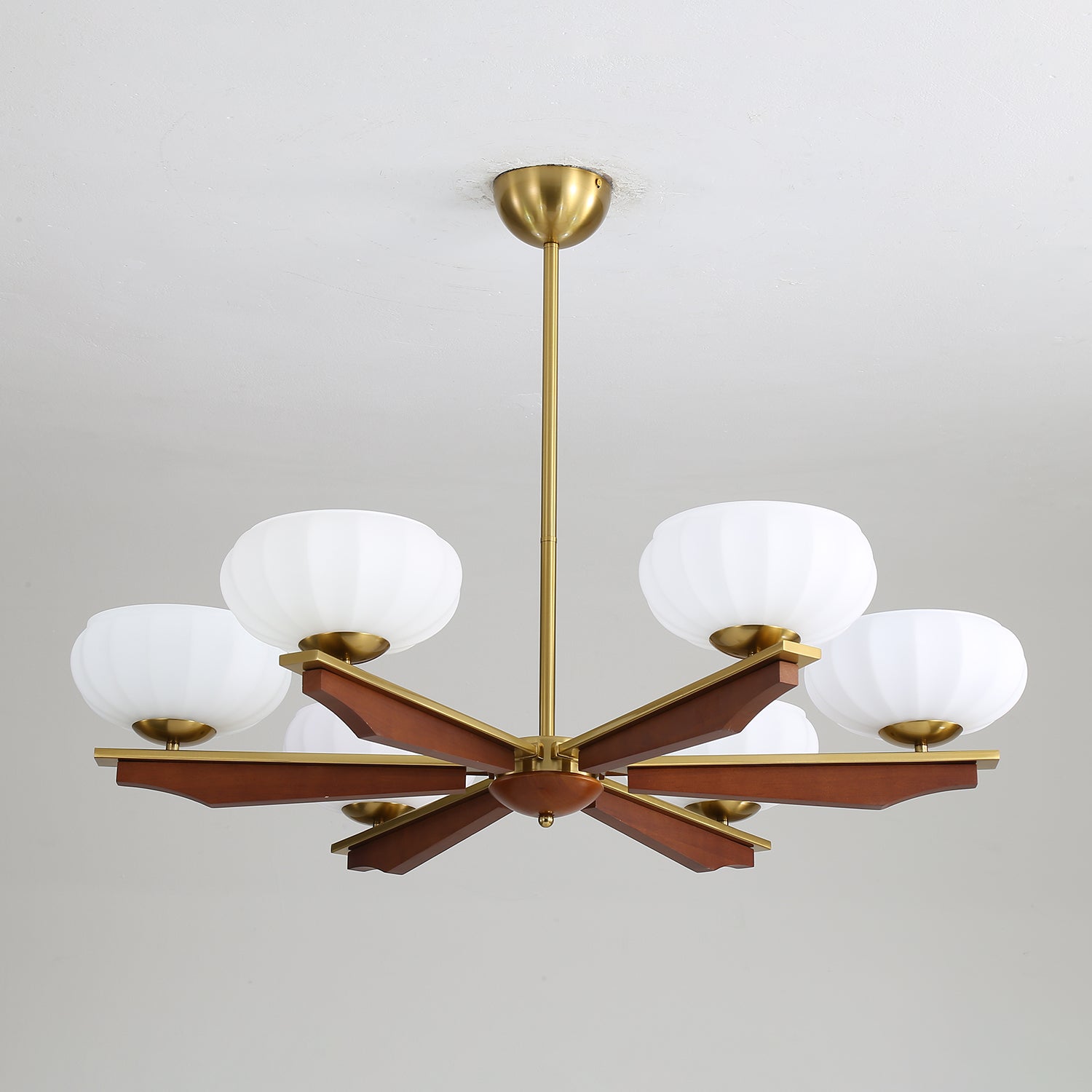Uzoror Traditional Elegance Vintage Wood Chandelier-Neutral Decor