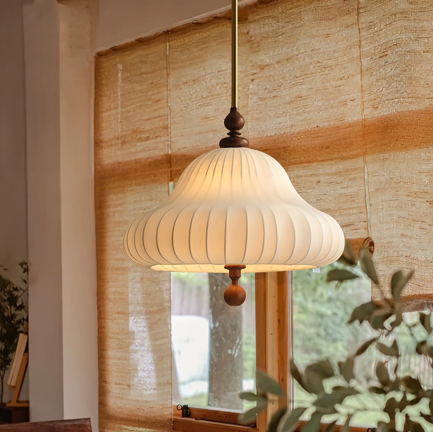 Cyrel Pendant Lamp Blooming Flower Shape Brass-Neutral Decor