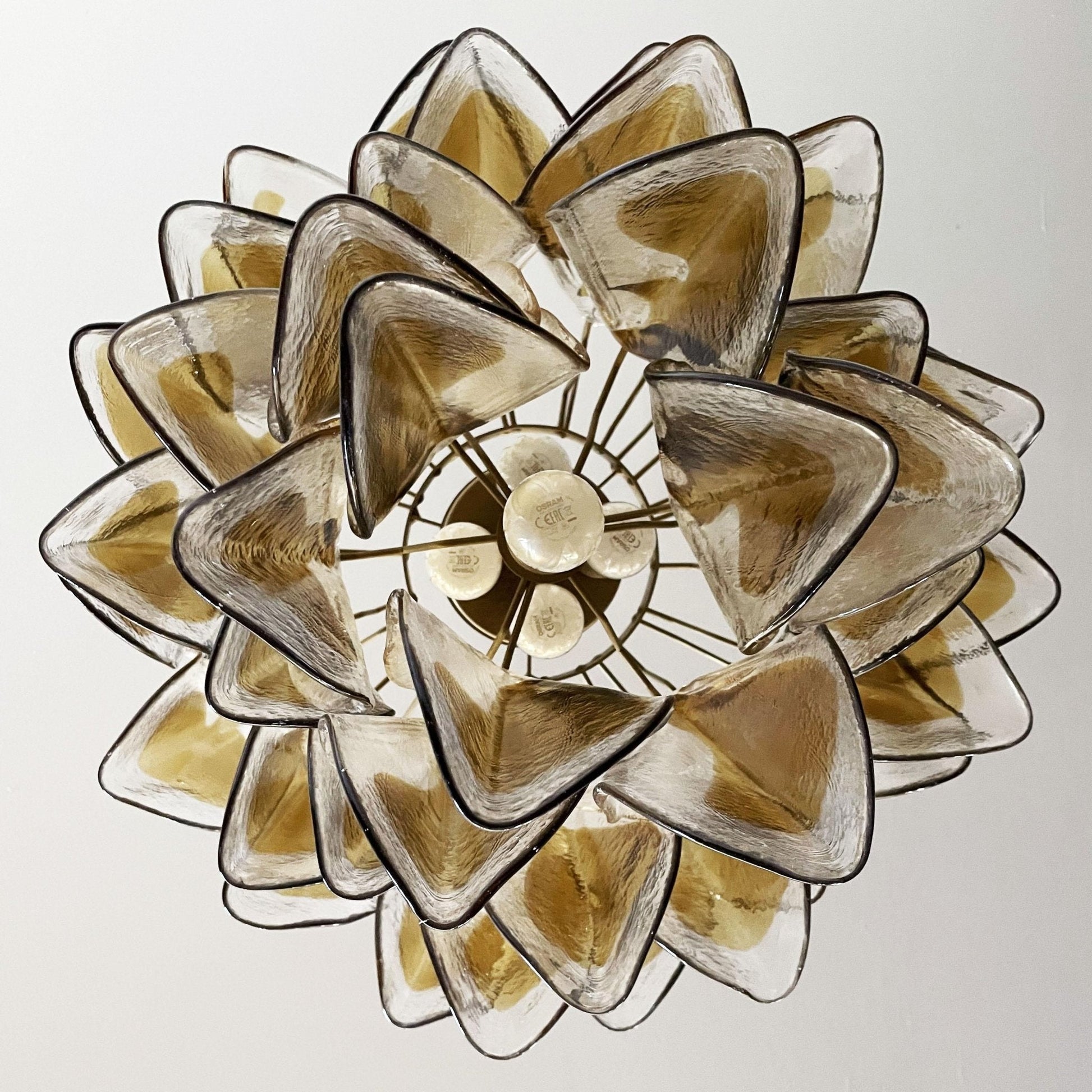 Vild Chandelier Isabella Gold Petal Layered-Neutral Decor