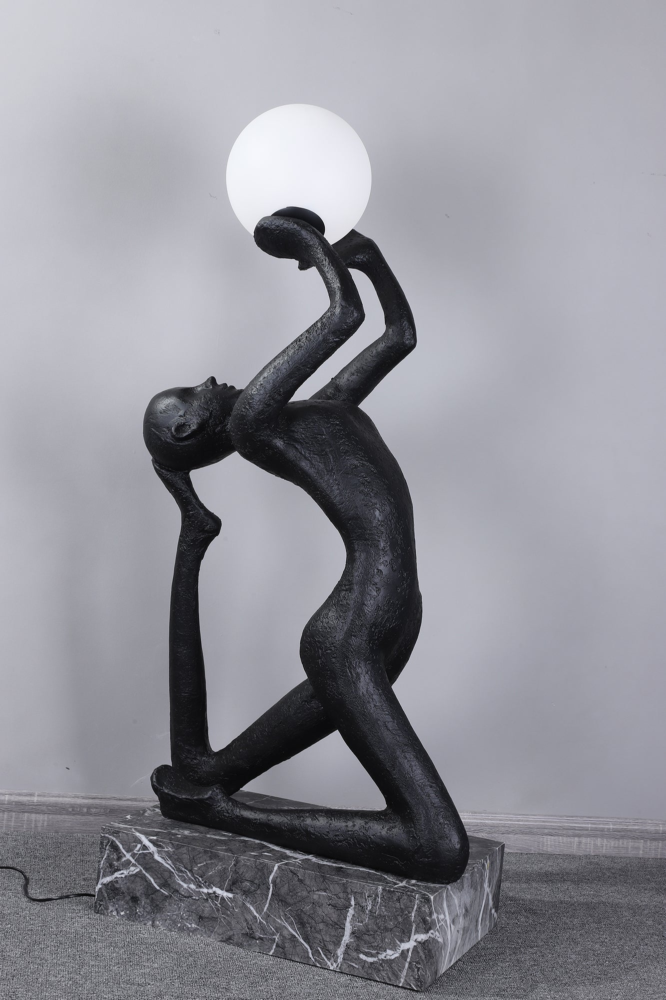 Evvinyra Contorted Black Floor Lamp-Neutral Decor