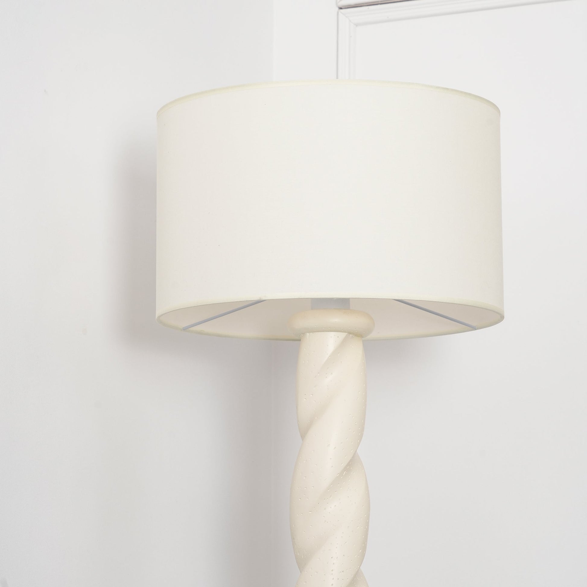 Voliril Artistic Resin Floor Lamp-Neutral Decor