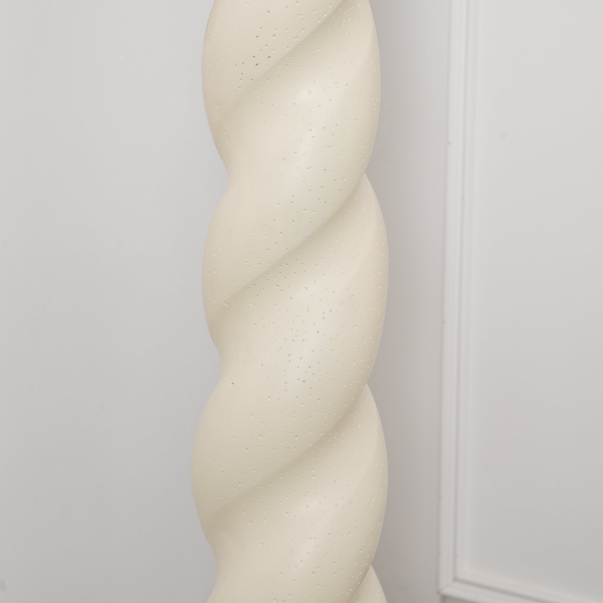 Voliril Artistic Resin Floor Lamp-Neutral Decor