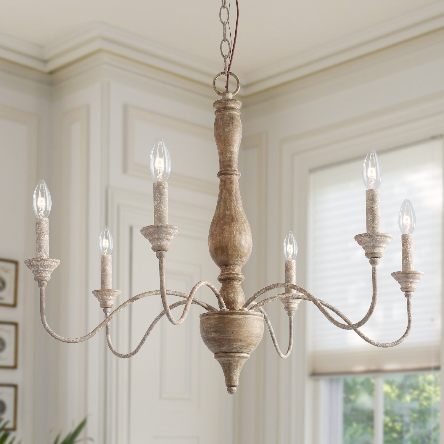 Eurloryra Chandelier