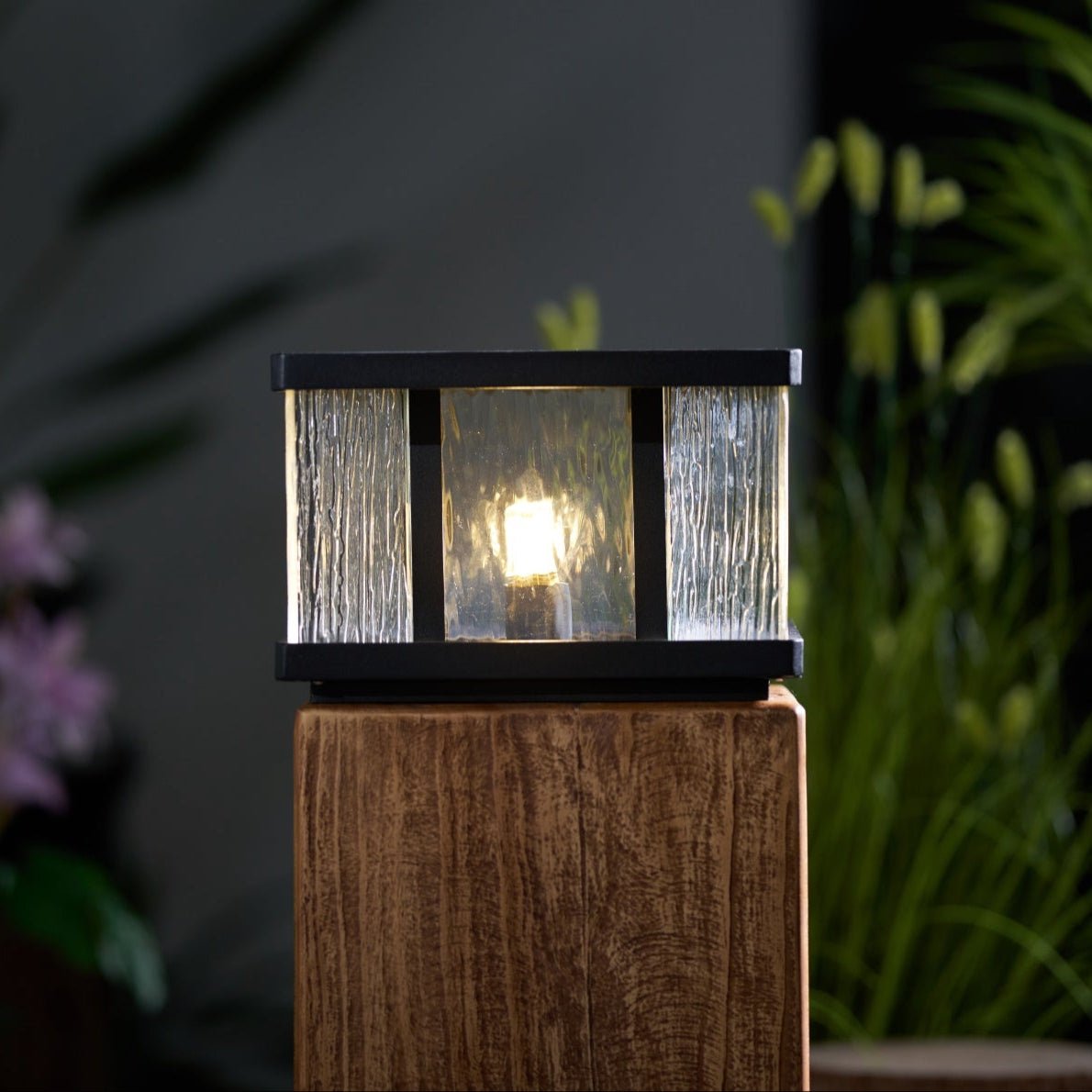 Jent Square Outdoor Light-Neutral Decor