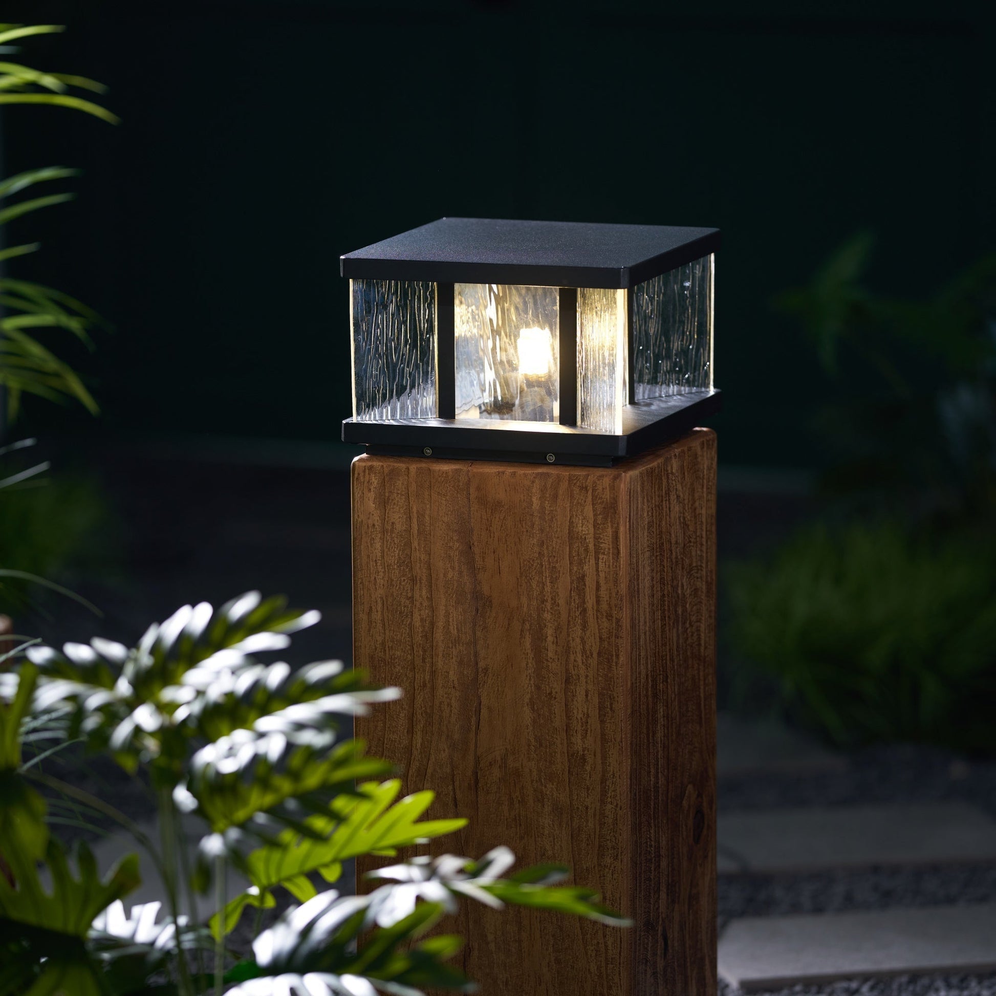 Jent Square Outdoor Light-Neutral Decor