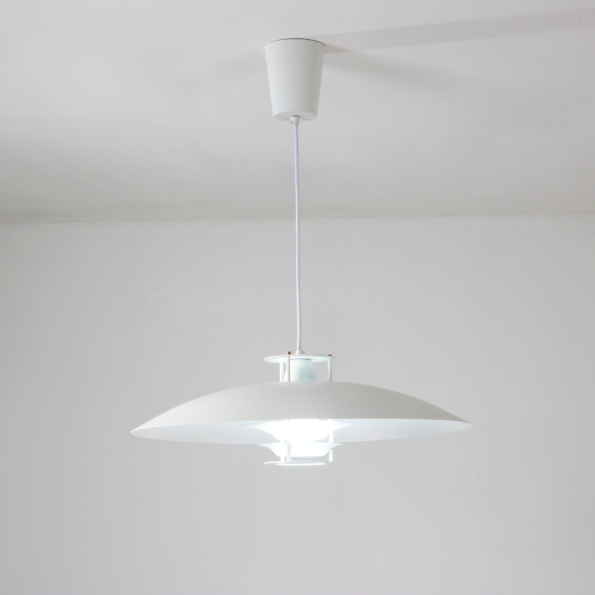Noveny Modern Aluminum Pendant Light-Neutral Decor