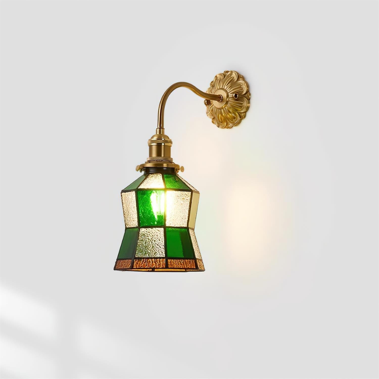 Vernia Wall Lamp