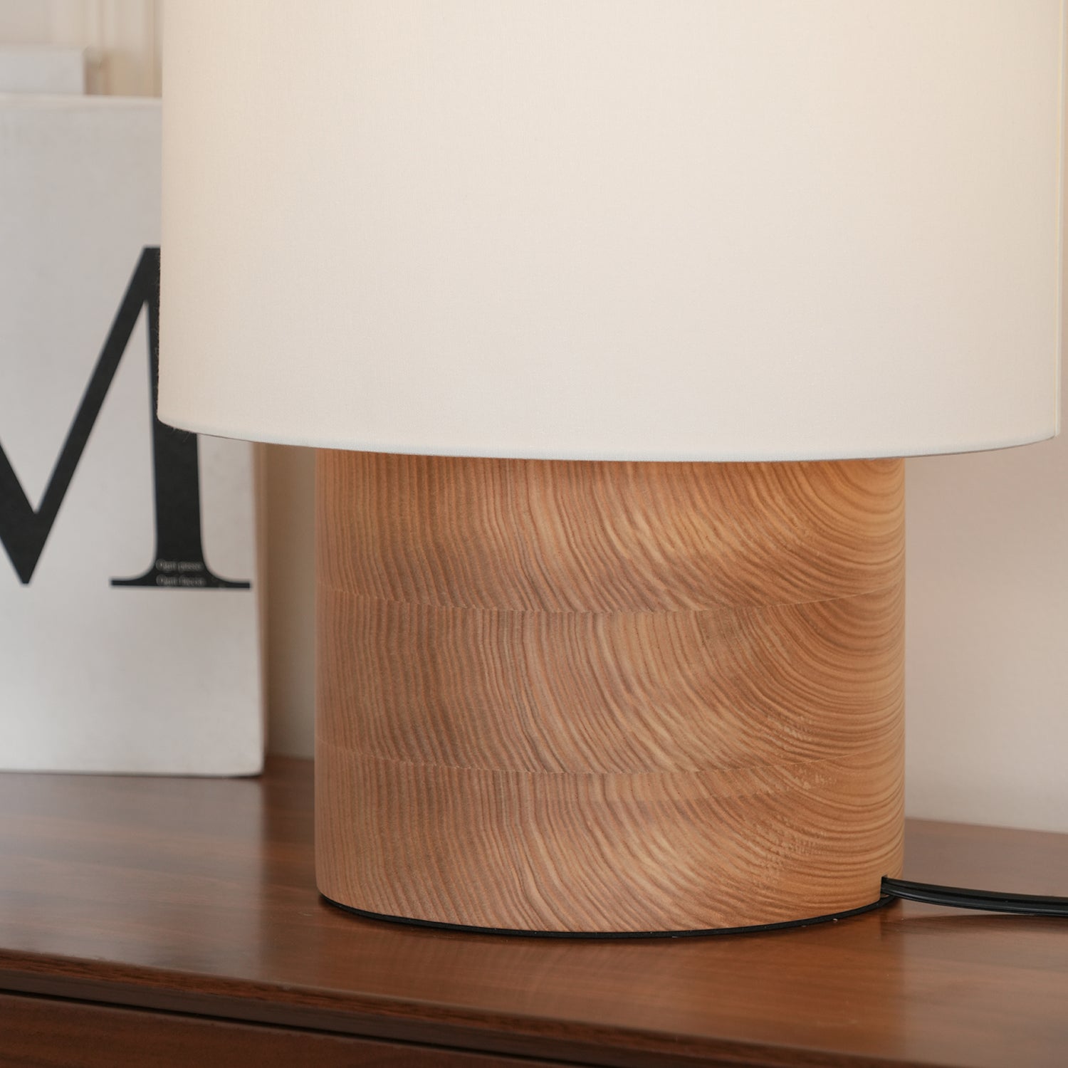 Alvira Minialist Wood Table Lamp-Neutral Decor