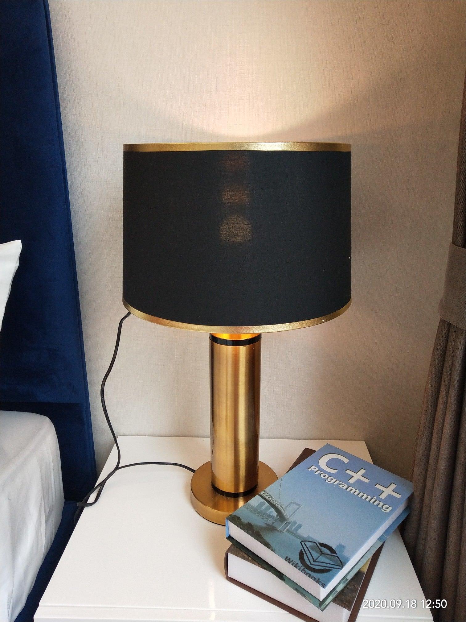 Cur Modern Table Lamp-Neutral Decor