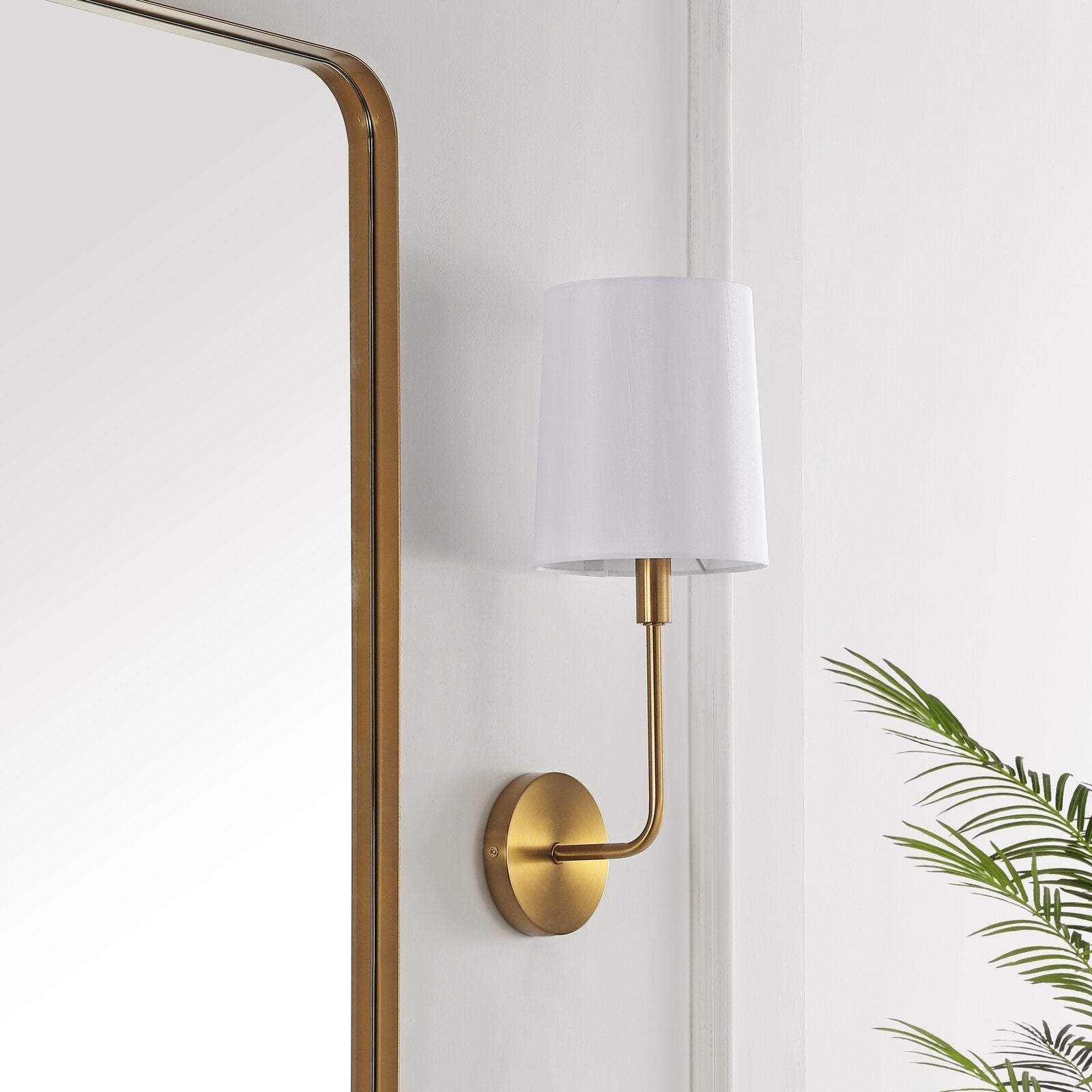Orvynia Wall Lamp