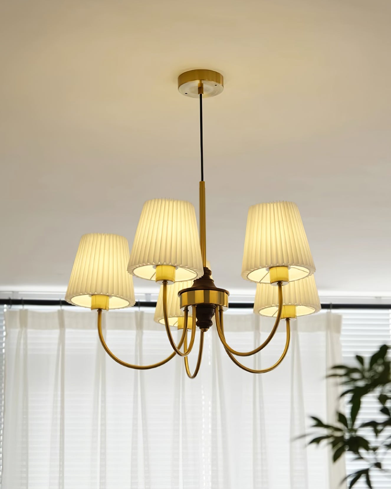 Jeromi Chandelier