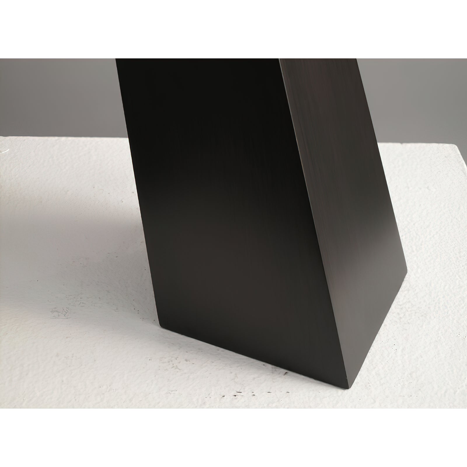 Luna Obelisk Table Lamp