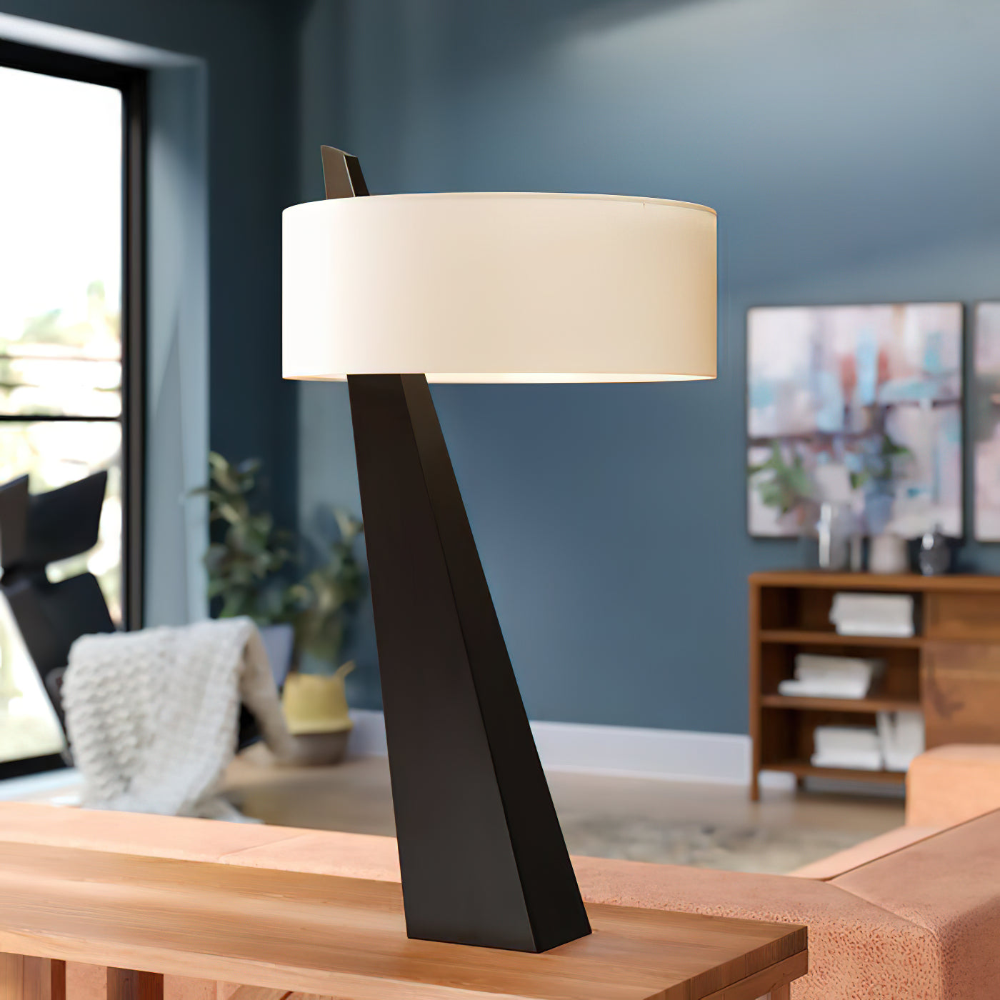 Luna Obelisk Table Lamp