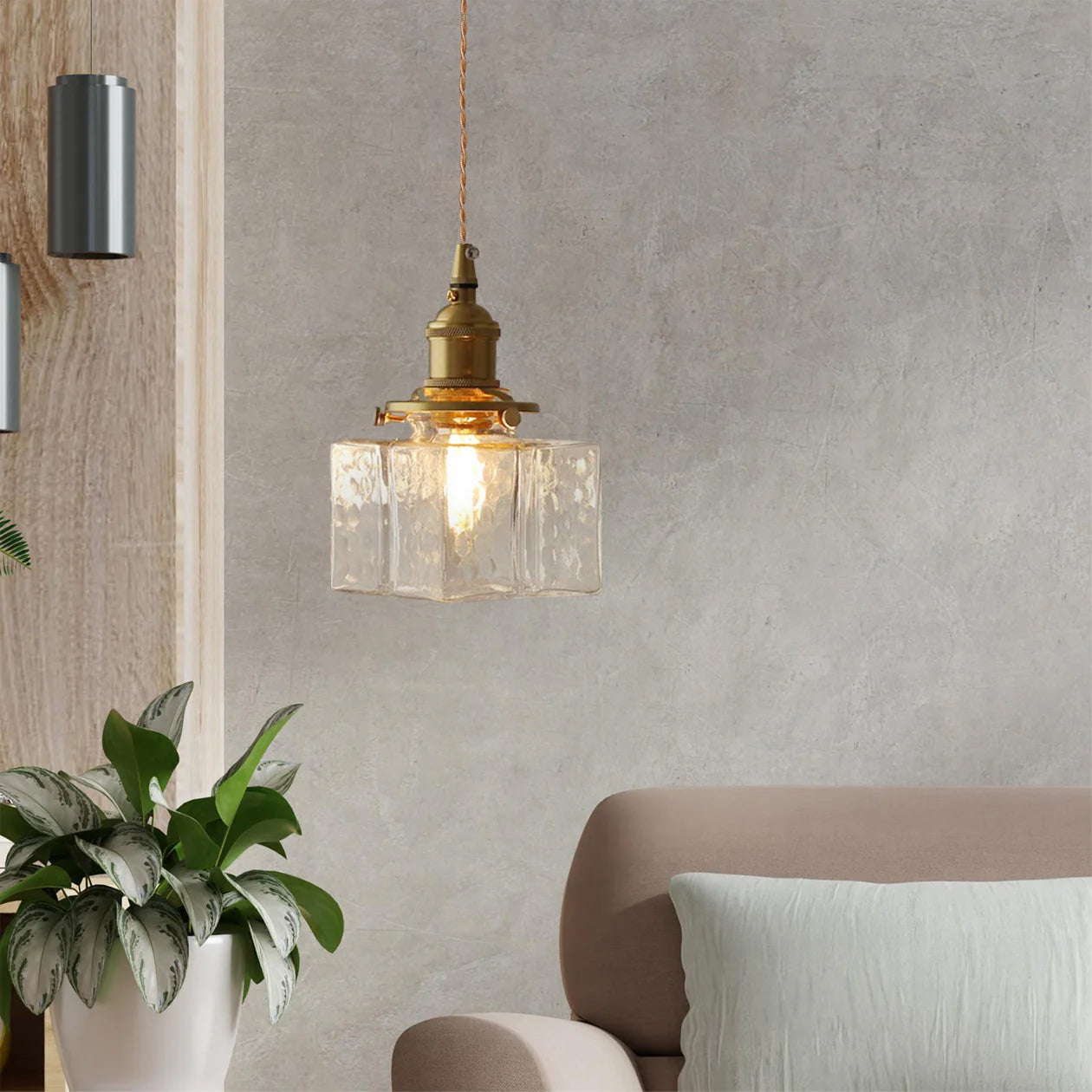 Ovely Vintage Glass Brass Hammered Pendant Light - Neutralighting
