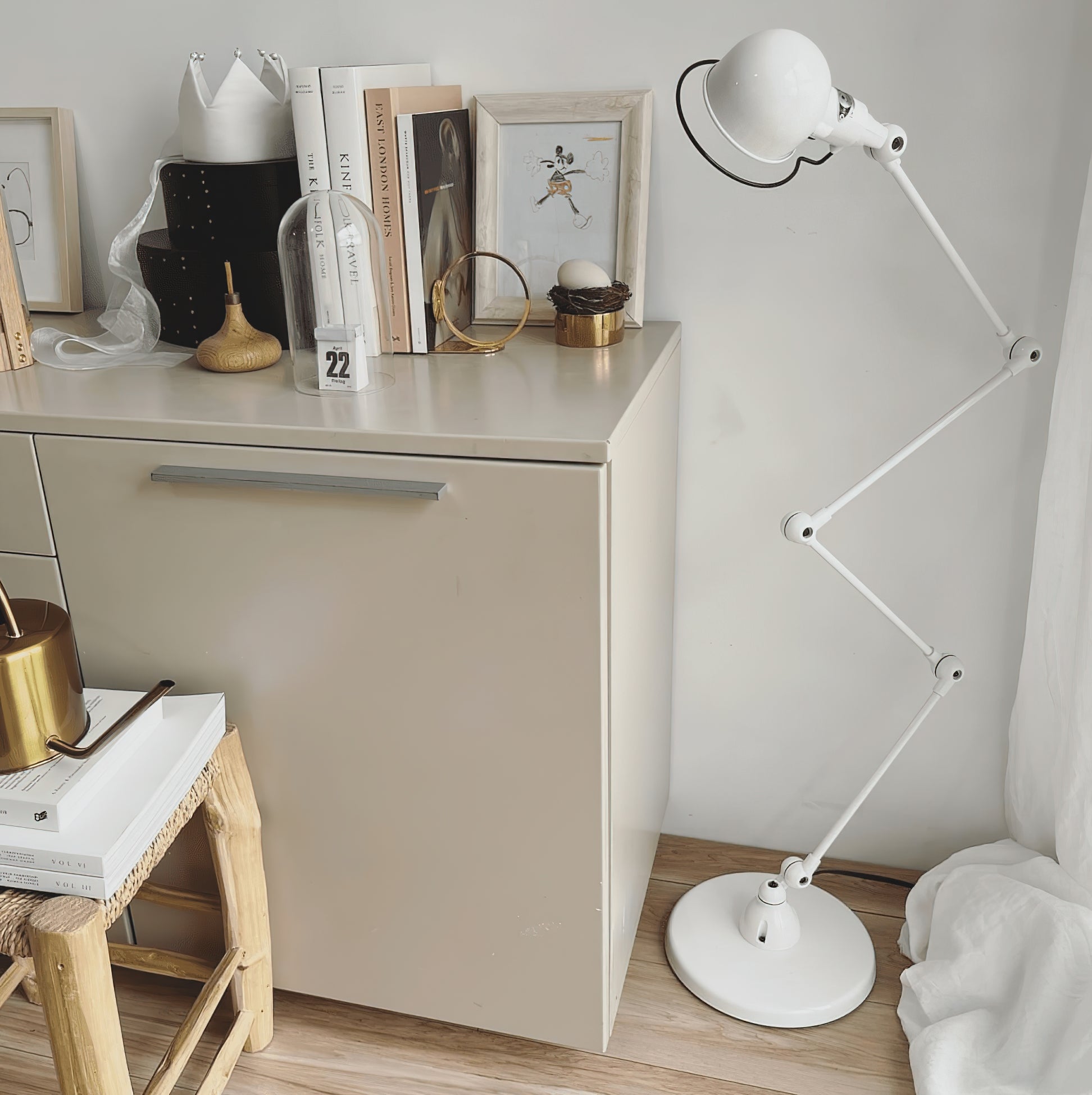 Axel Floor Lamp