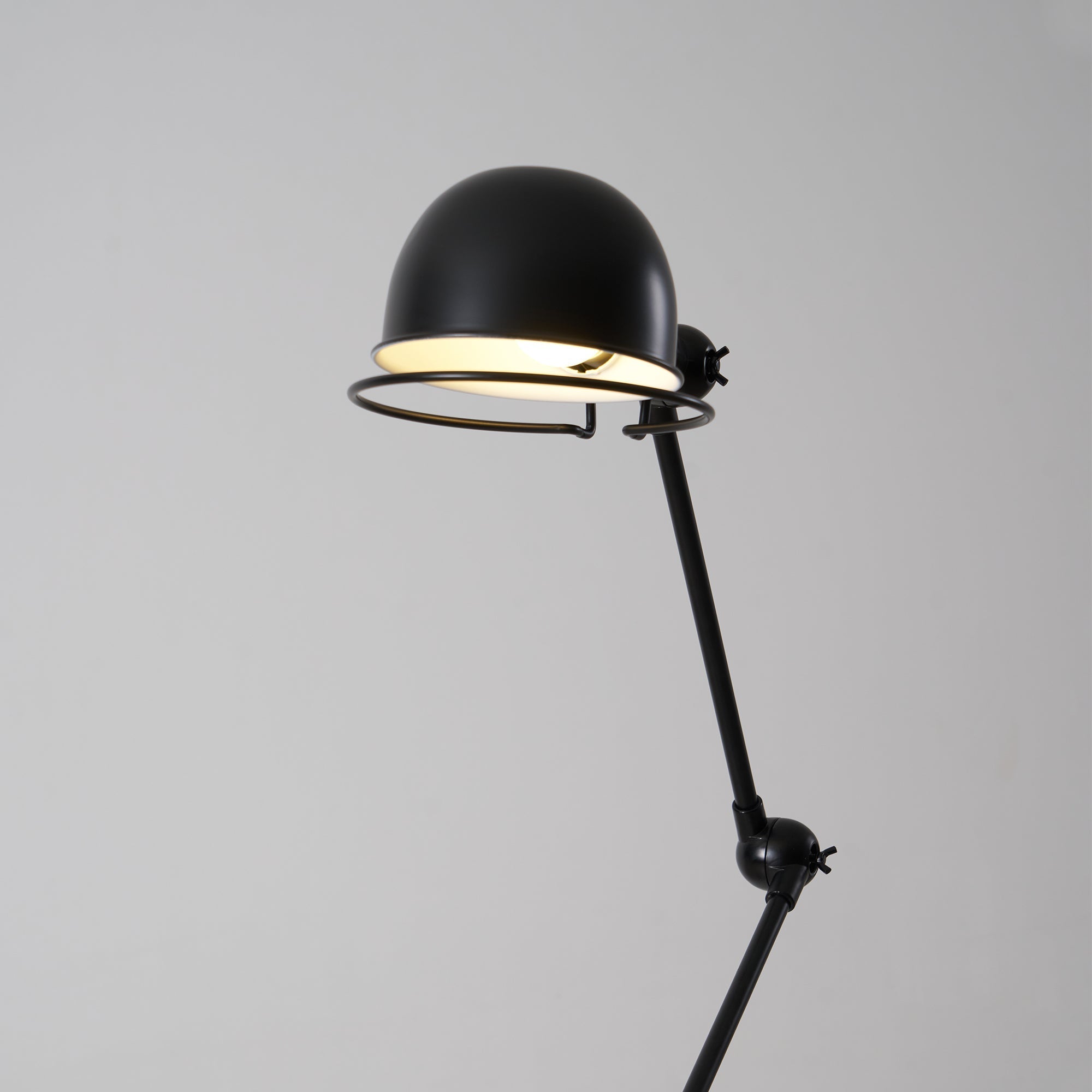 Axel Floor Lamp