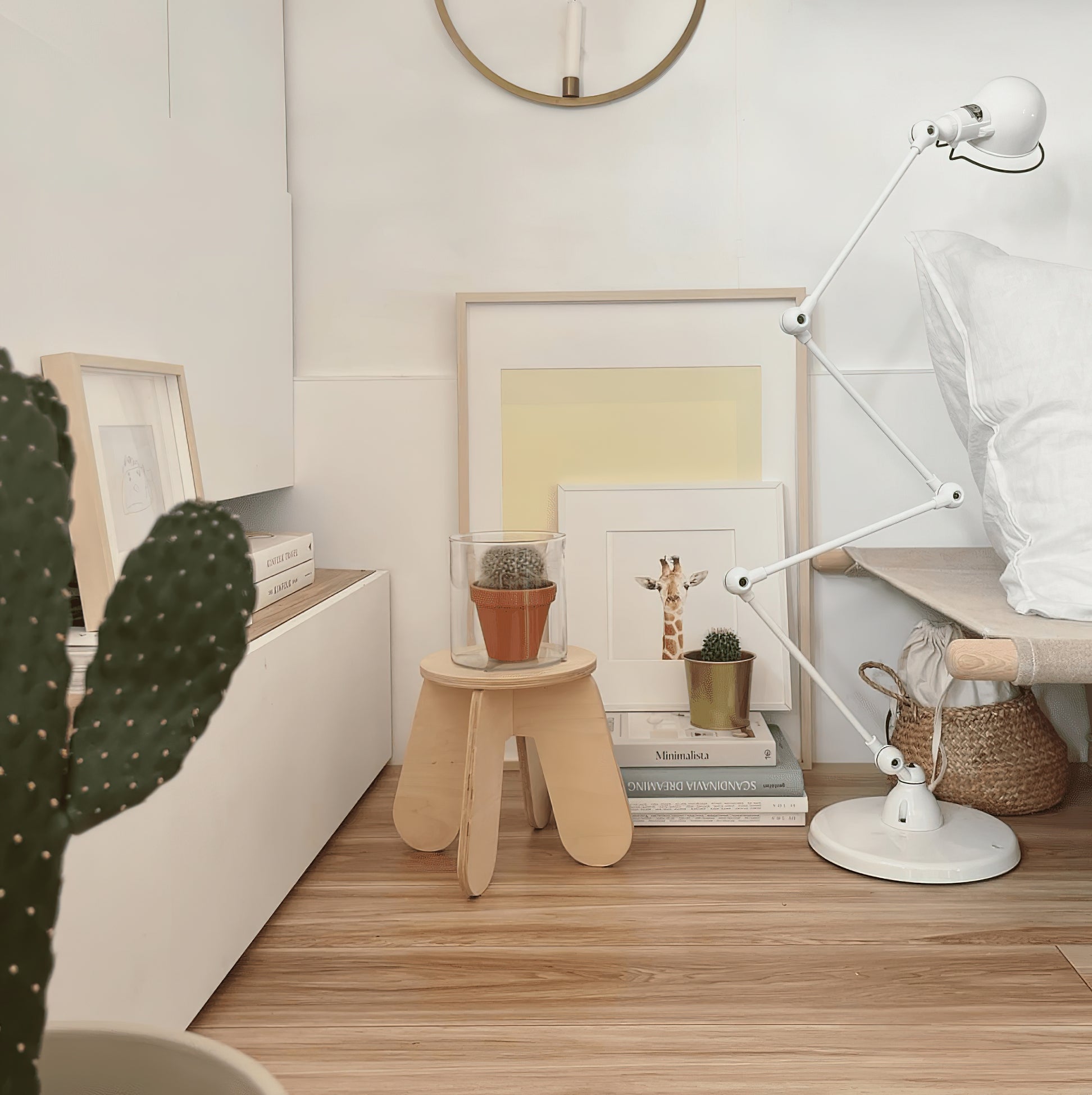 Axel Floor Lamp